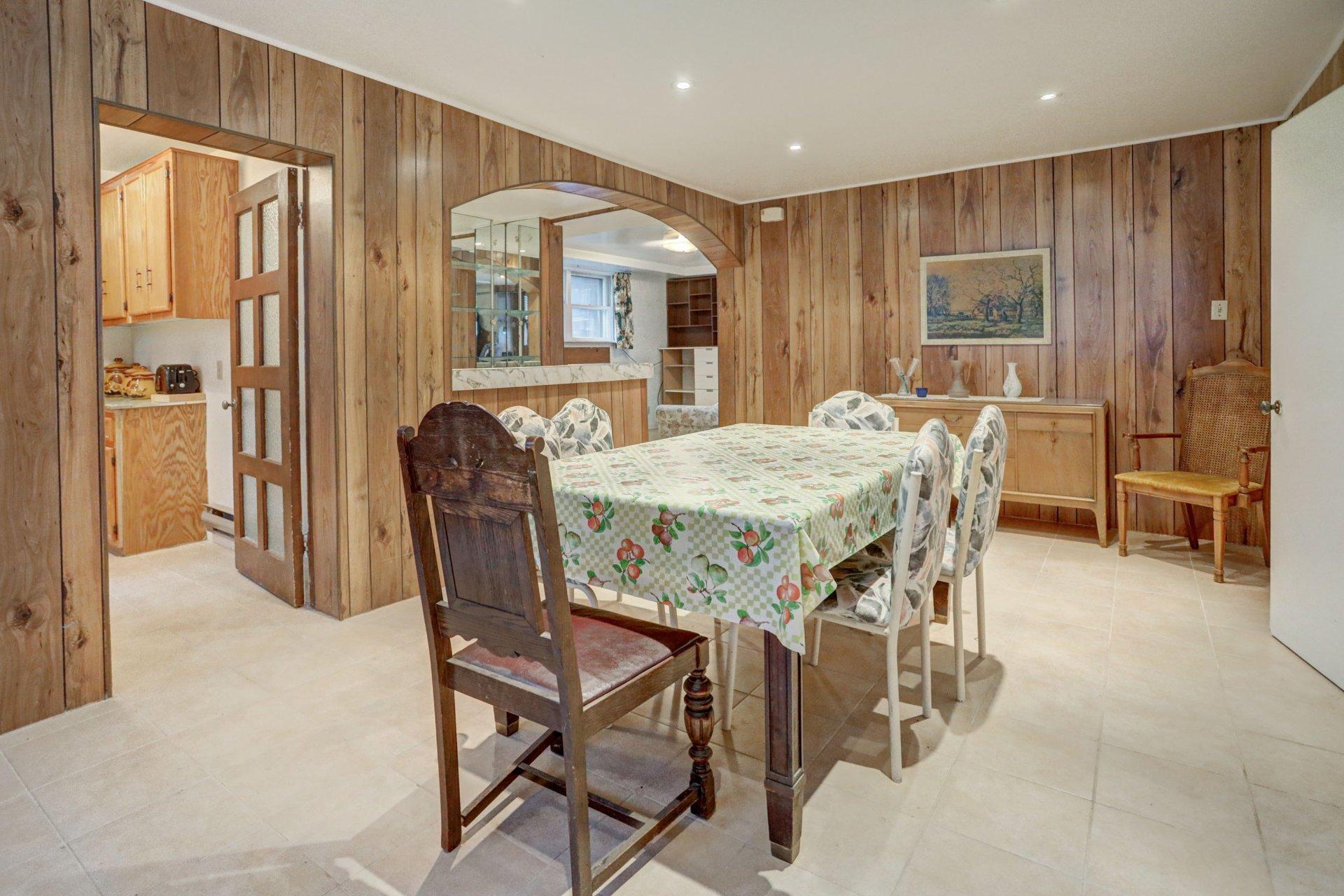 









5140

 - 5144


Av. Rosedale

,
Montréal (Côte-des-Neiges/Notre-Dame-de-Grâce),




QC
H4V2H6

