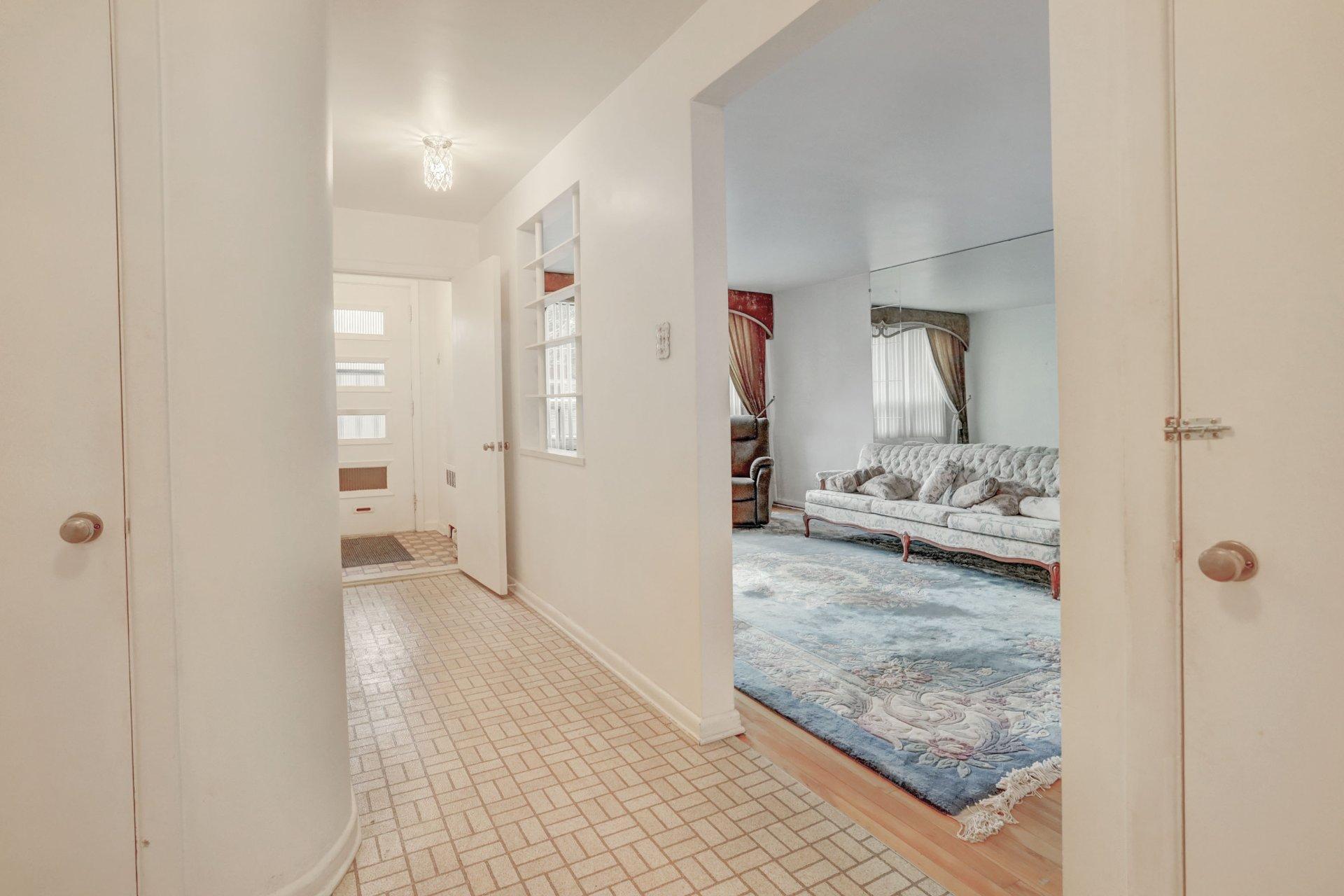 









5140

 - 5144


Av. Rosedale

,
Montréal (Côte-des-Neiges/Notre-Dame-de-Grâce),




QC
H4V2H6

