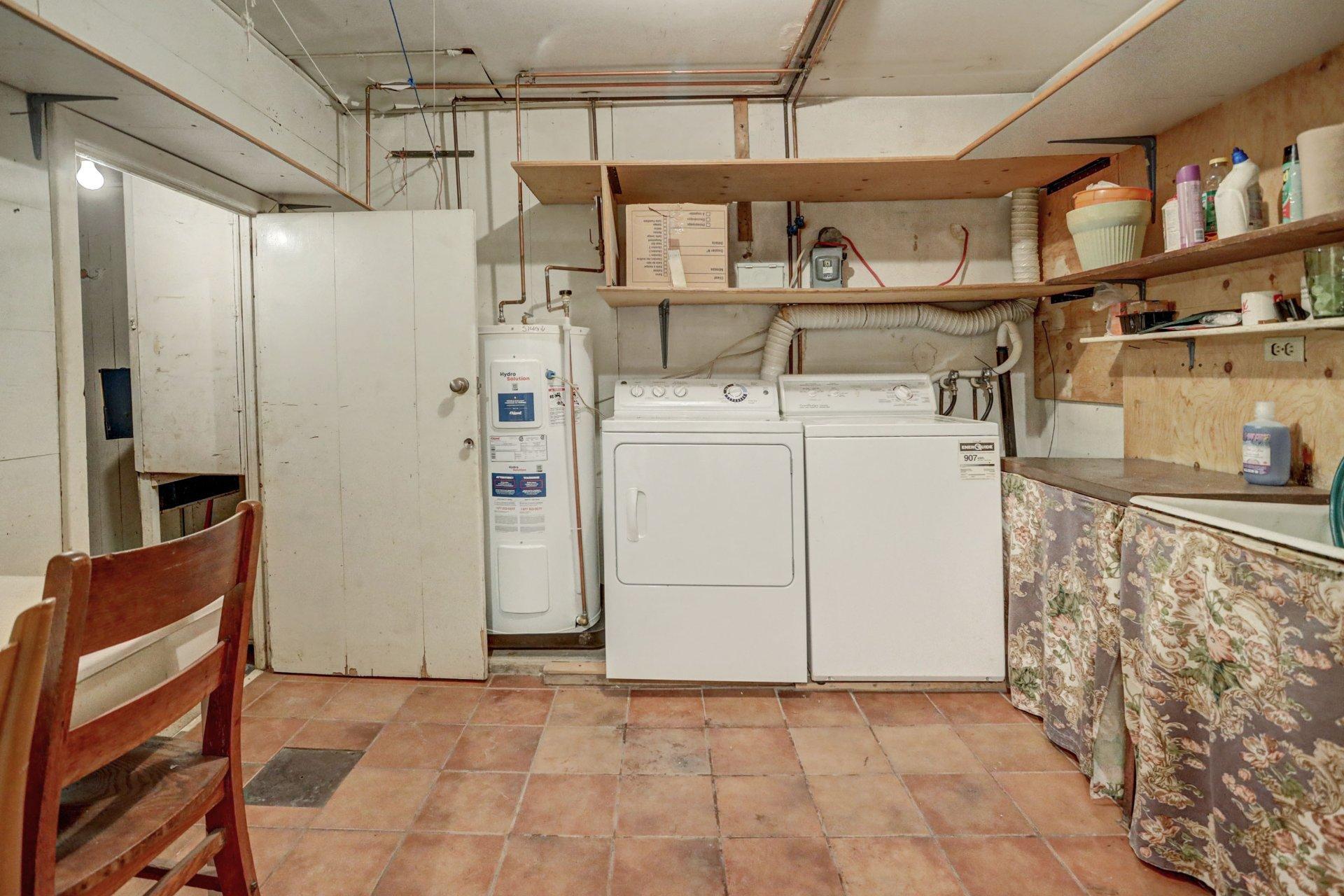 









5140

 - 5144


Av. Rosedale

,
Montréal (Côte-des-Neiges/Notre-Dame-de-Grâce),




QC
H4V2H6

