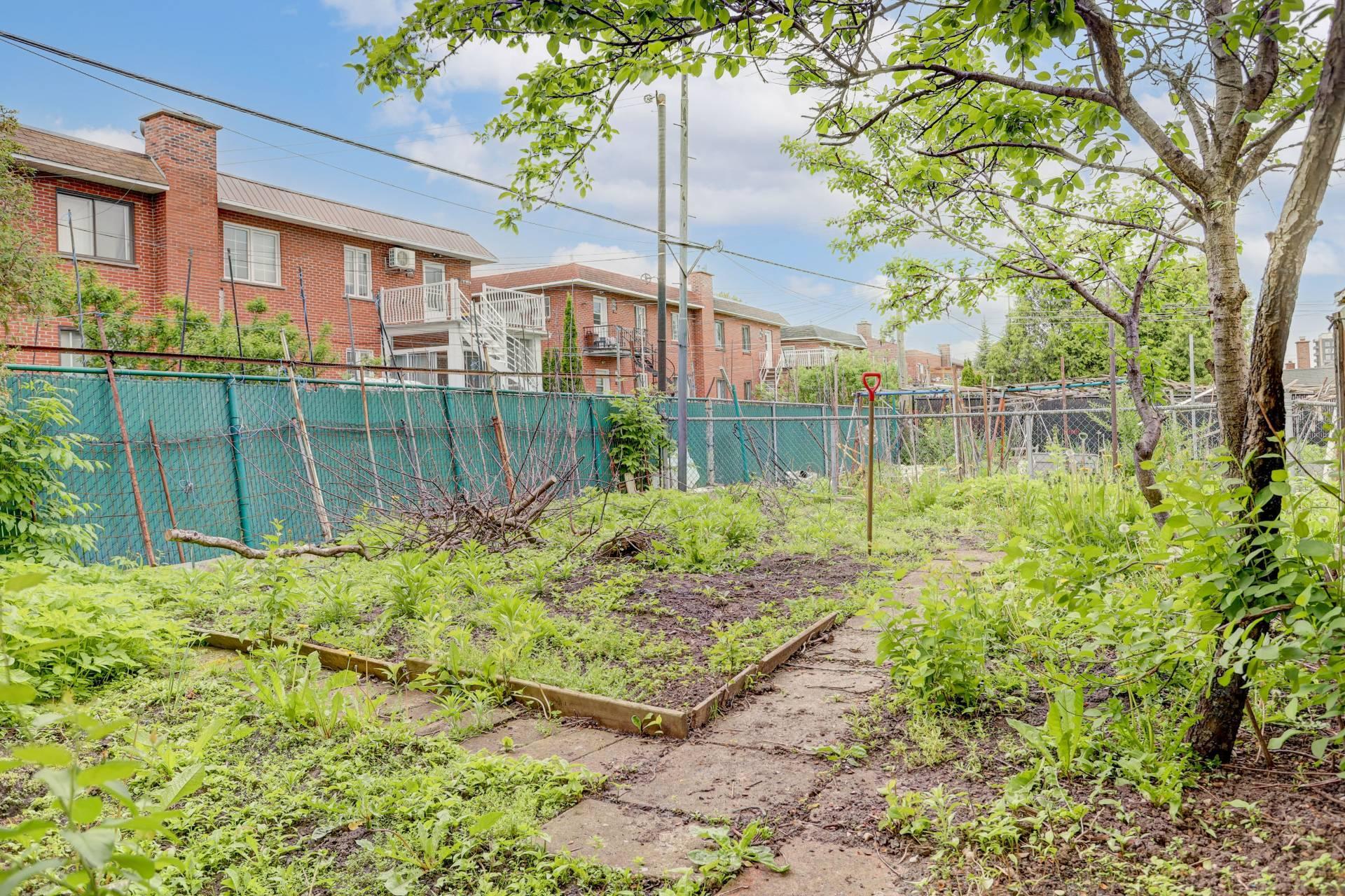 









5140

 - 5144


Av. Rosedale

,
Montréal (Côte-des-Neiges/Notre-Dame-de-Grâce),




QC
H4V2H6

