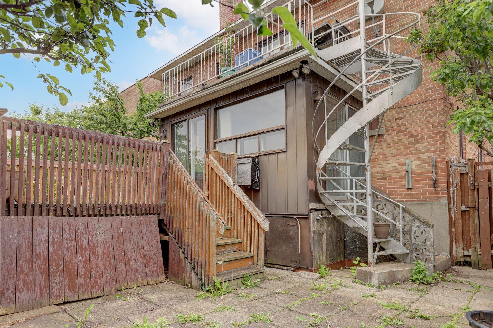 









5140

 - 5144


Av. Rosedale

,
Montréal (Côte-des-Neiges/Notre-Dame-de-Grâce),




QC
H4V2H6

