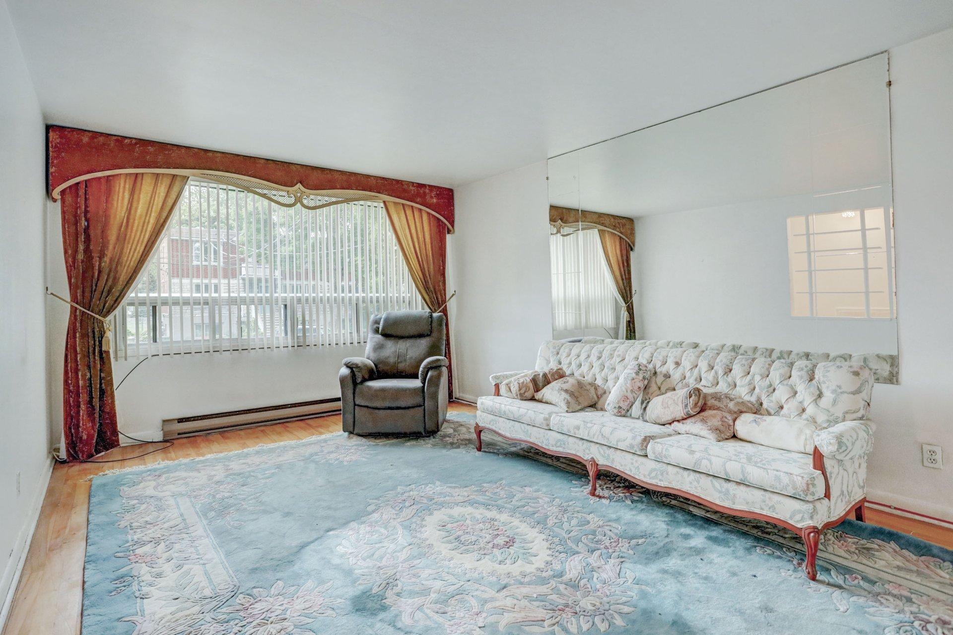 









5140

 - 5144


Av. Rosedale

,
Montréal (Côte-des-Neiges/Notre-Dame-de-Grâce),




QC
H4V2H6

