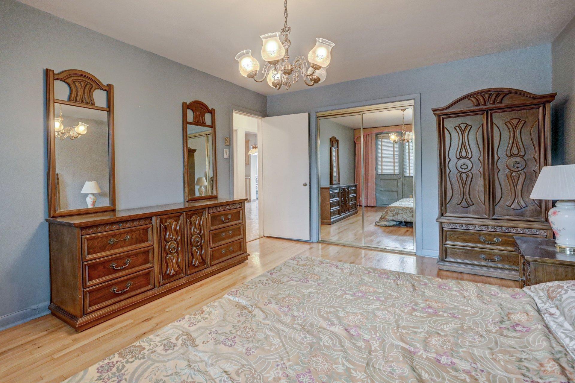 









5140

 - 5144


Av. Rosedale

,
Montréal (Côte-des-Neiges/Notre-Dame-de-Grâce),




QC
H4V2H6

