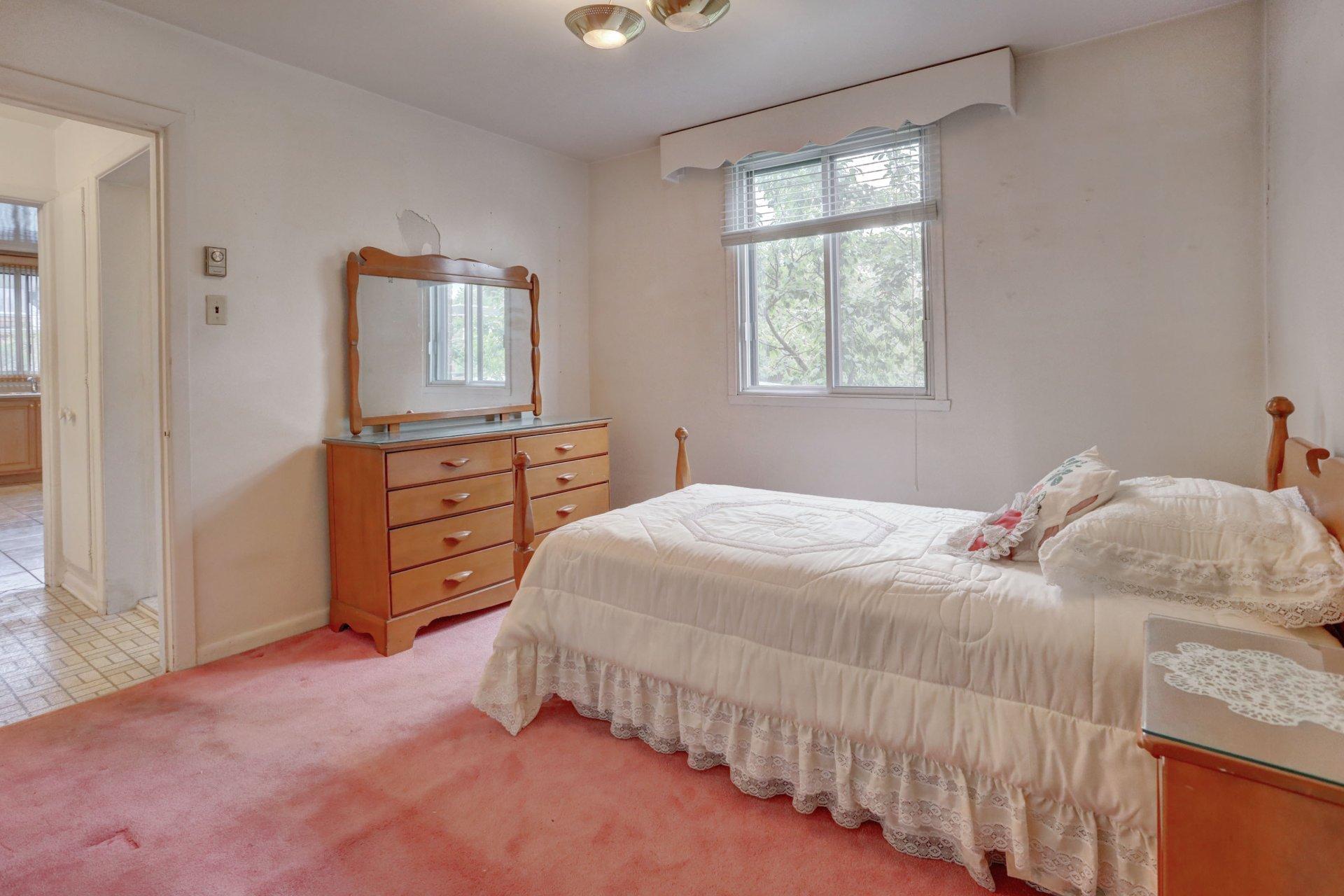 









5140

 - 5144


Av. Rosedale

,
Montréal (Côte-des-Neiges/Notre-Dame-de-Grâce),




QC
H4V2H6

