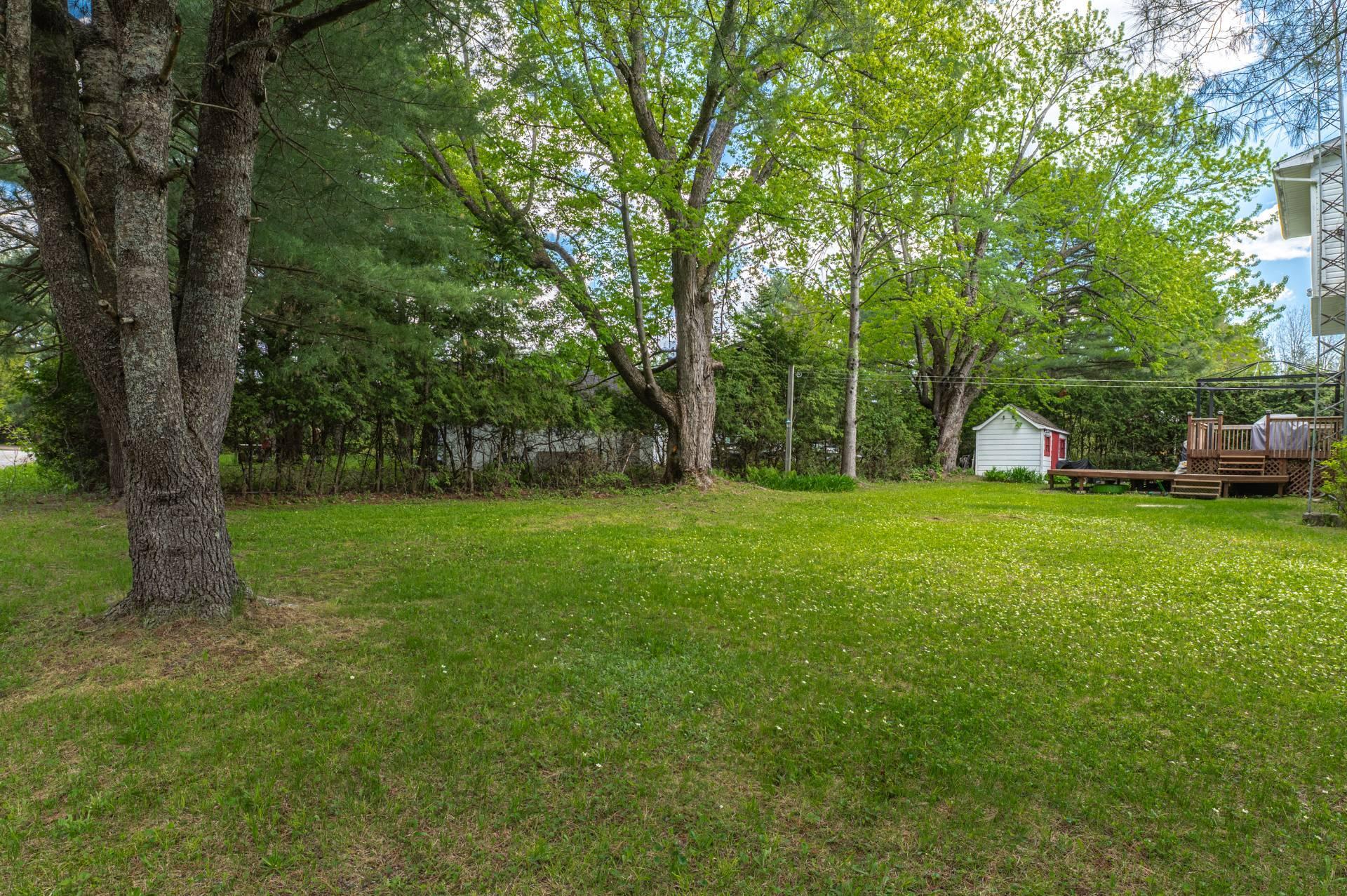 









585


Rue de la Vallée-du-Golf

,
Sainte-Adèle,




QC
J8B1P4


