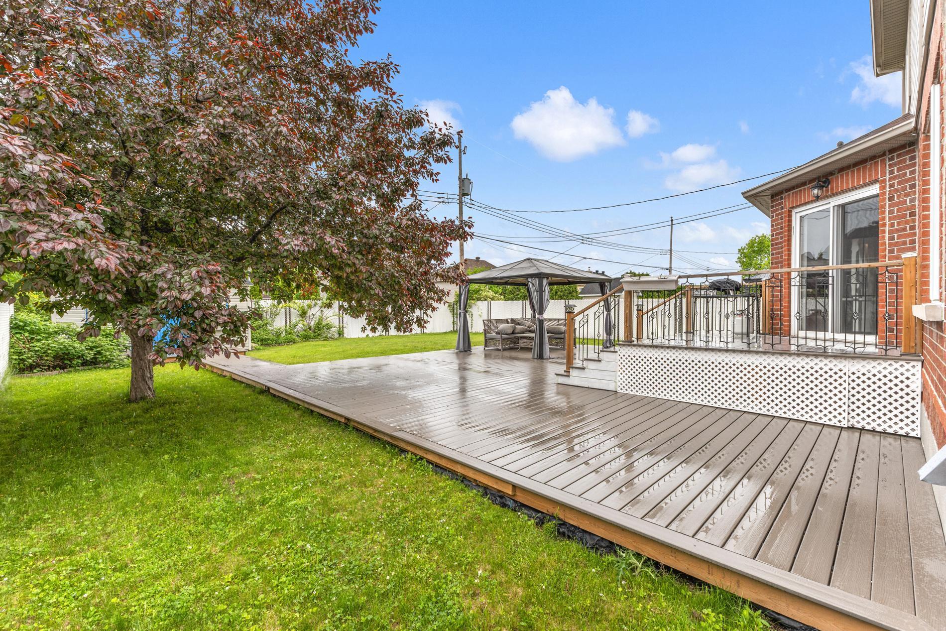









18661


Rue Auban

,
Montréal (Pierrefonds-Roxboro),




QC
H9K1P6

