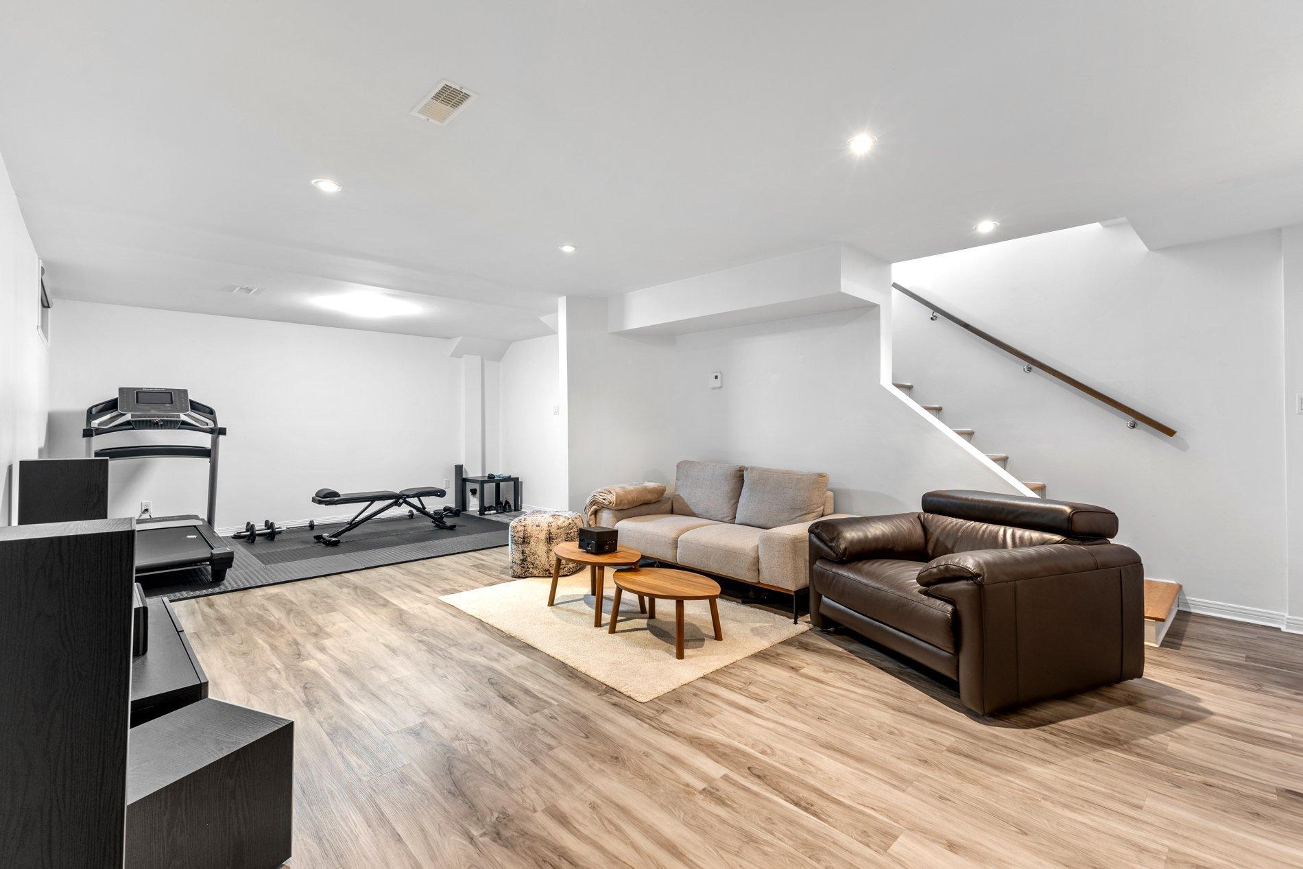 









18661


Rue Auban

,
Montréal (Pierrefonds-Roxboro),




QC
H9K1P6

