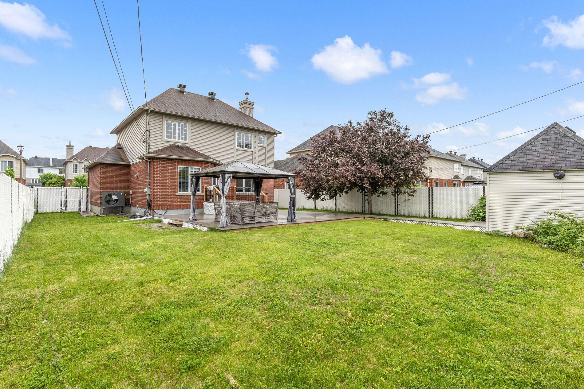 









18661


Rue Auban

,
Montréal (Pierrefonds-Roxboro),




QC
H9K1P6

