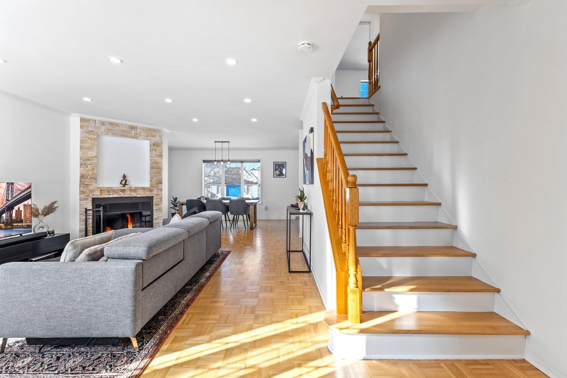









18661


Rue Auban

,
Montréal (Pierrefonds-Roxboro),




QC
H9K1P6


