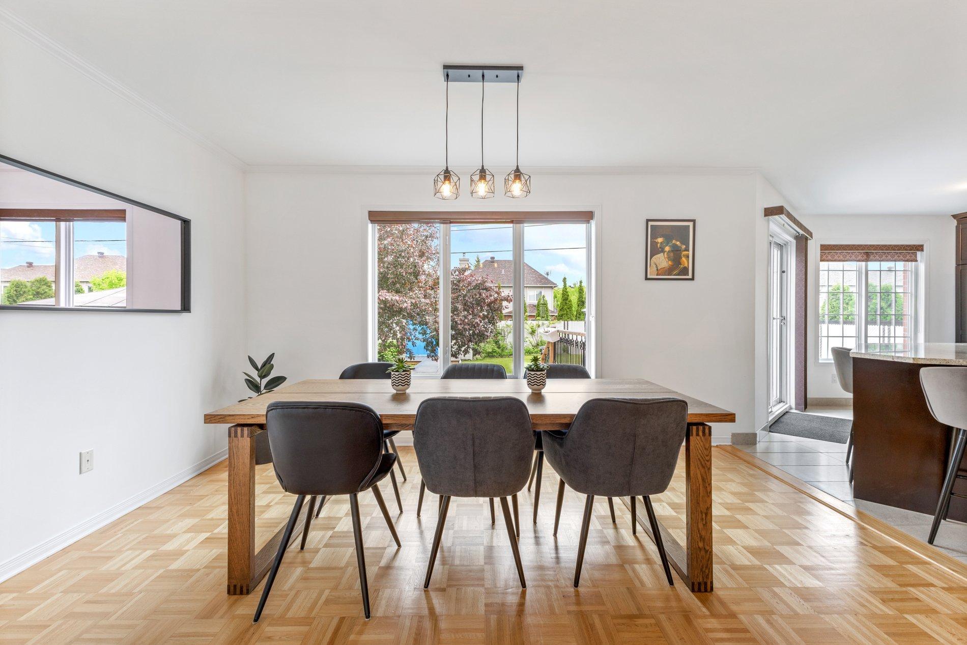 









18661


Rue Auban

,
Montréal (Pierrefonds-Roxboro),




QC
H9K1P6

