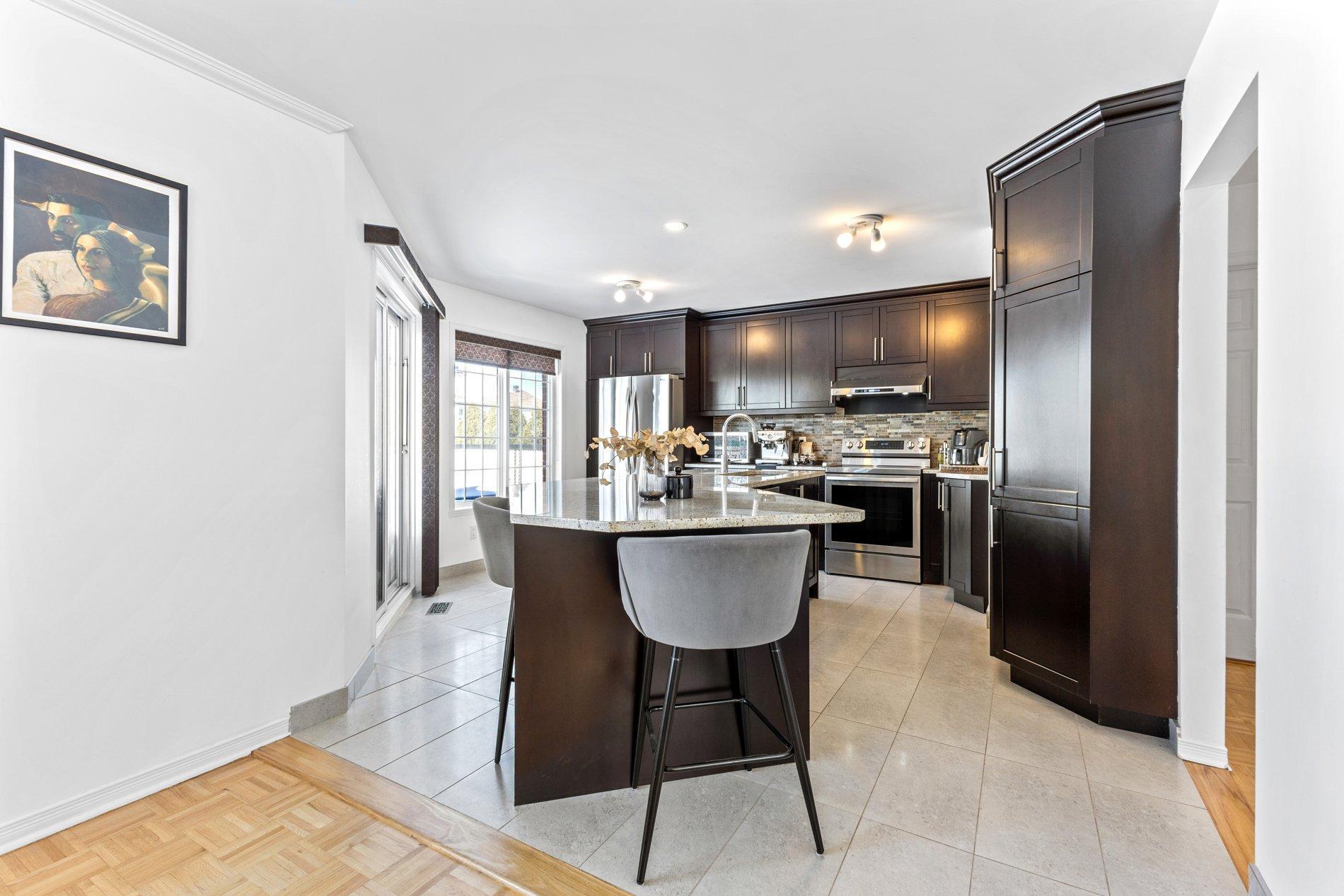 









18661


Rue Auban

,
Montréal (Pierrefonds-Roxboro),




QC
H9K1P6

