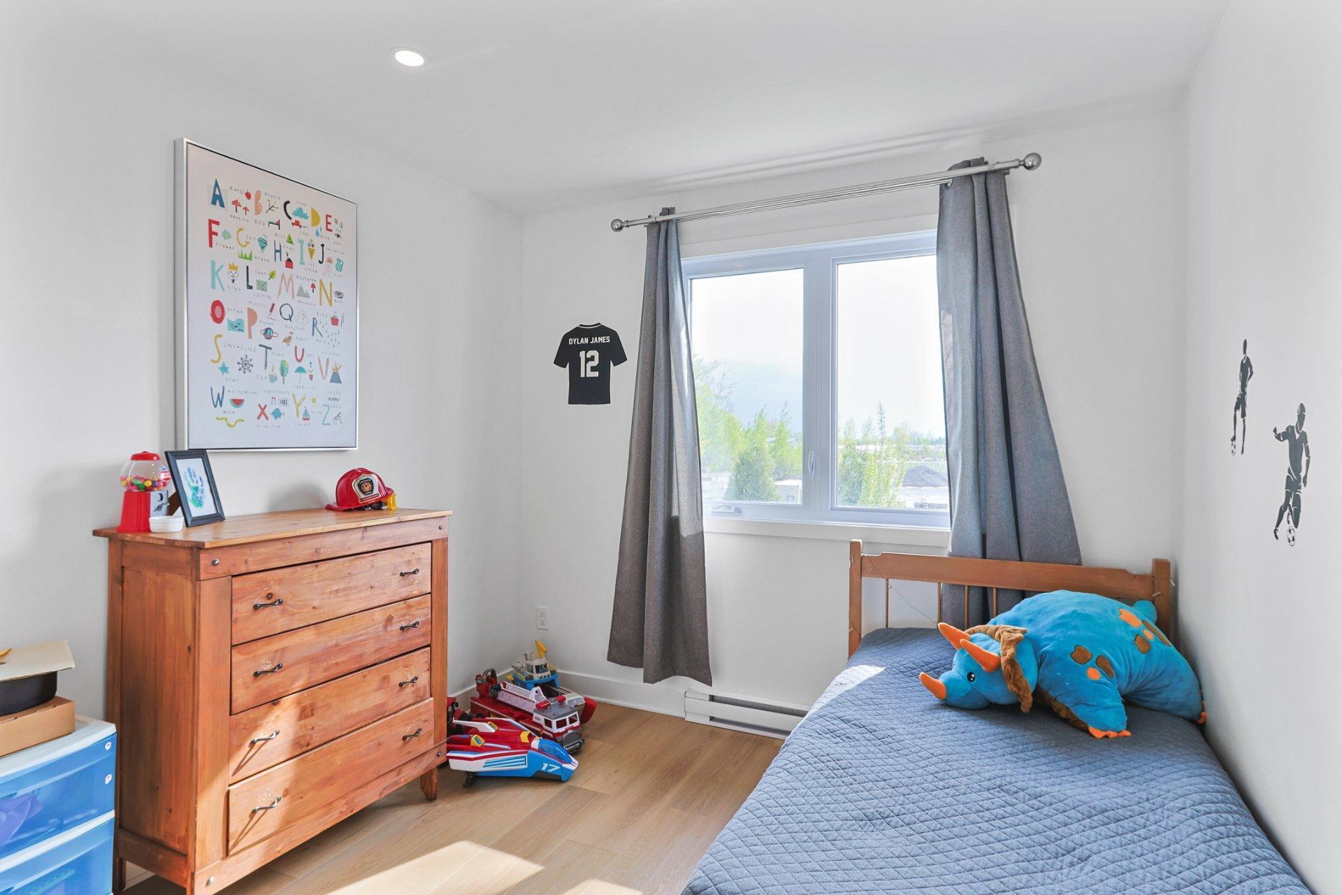 









165


Rue Donald

,
Salaberry-de-Valleyfield,




QC
J6S5G7

