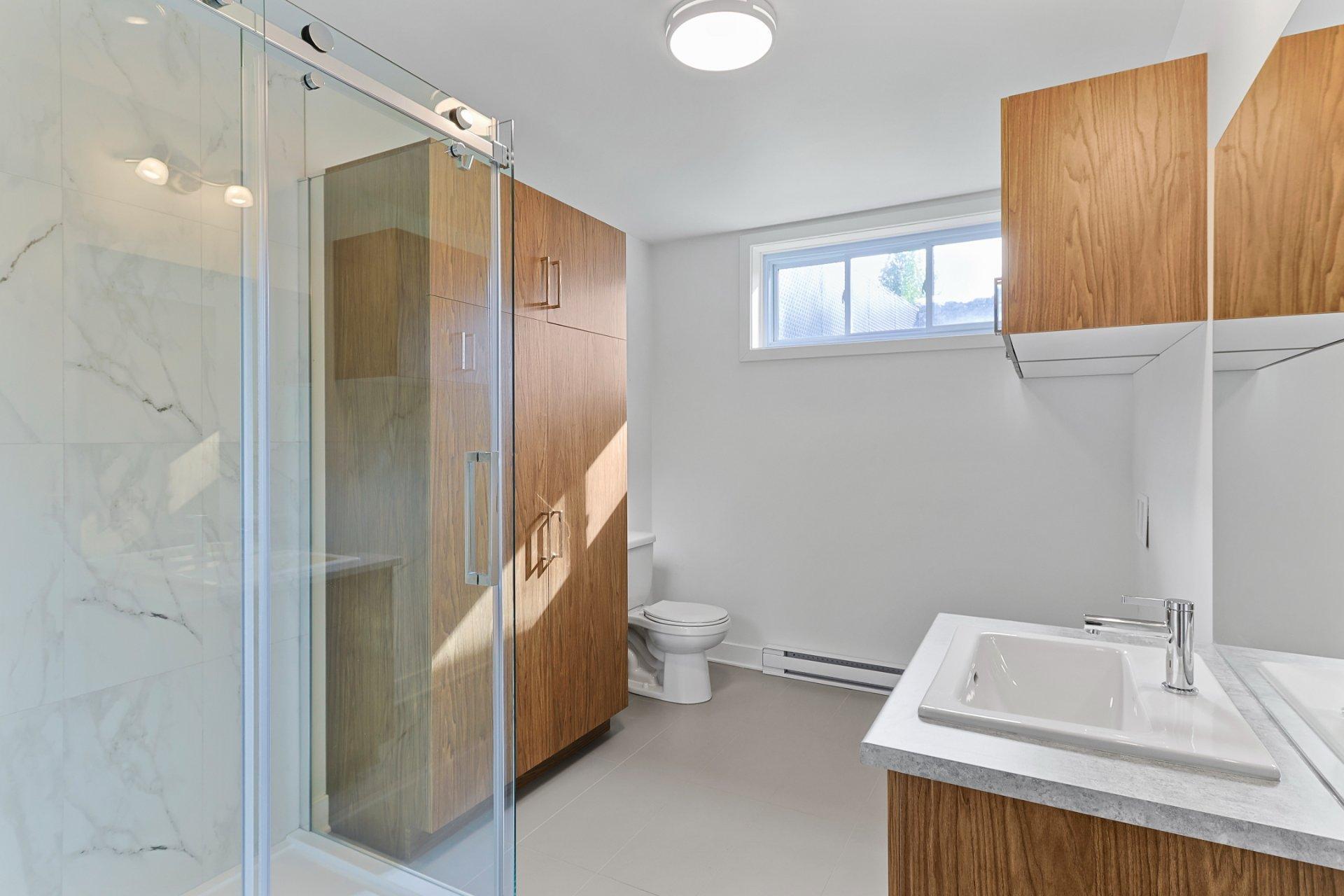 









165


Rue Donald

,
Salaberry-de-Valleyfield,




QC
J6S5G7

