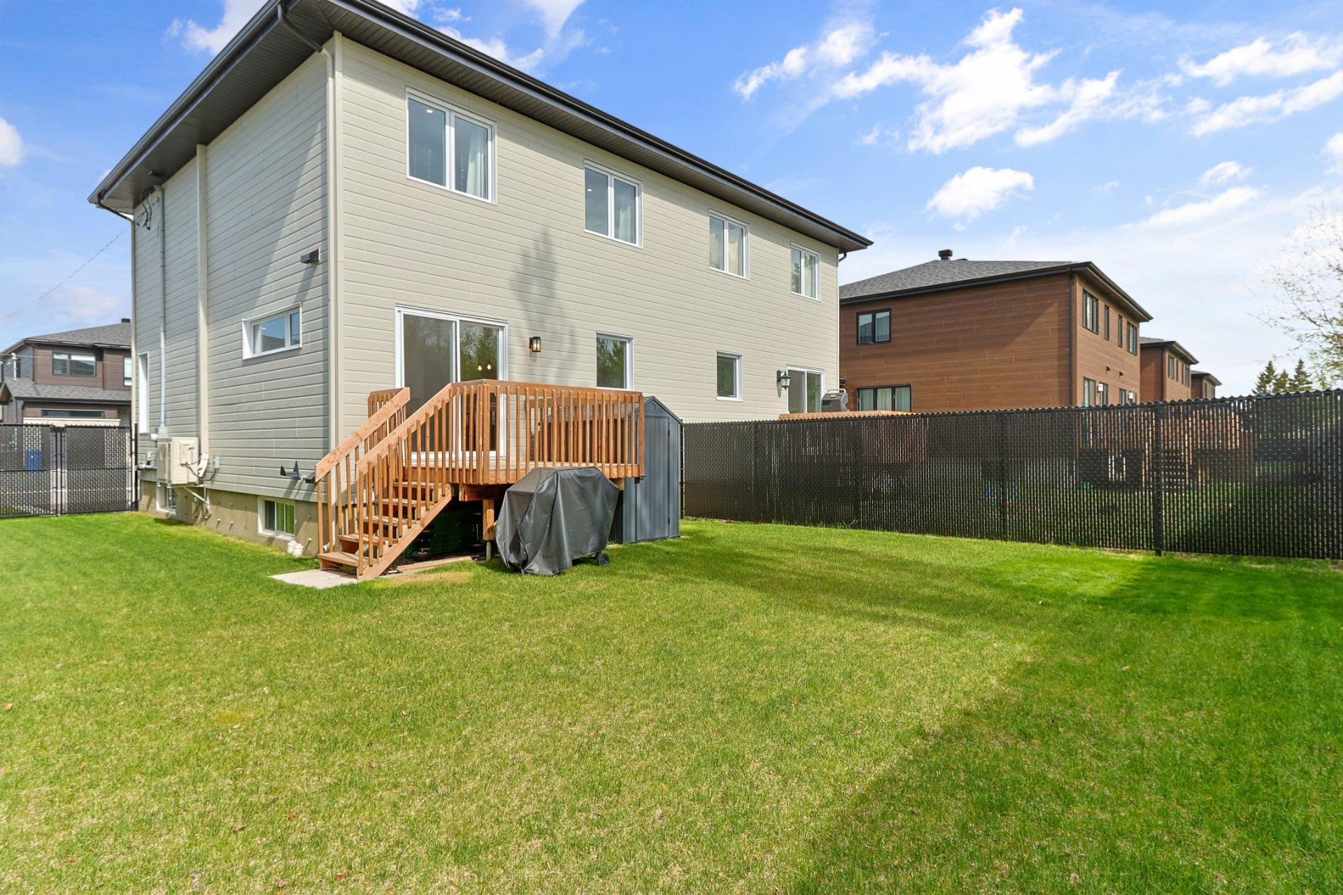 









165


Rue Donald

,
Salaberry-de-Valleyfield,




QC
J6S5G7

