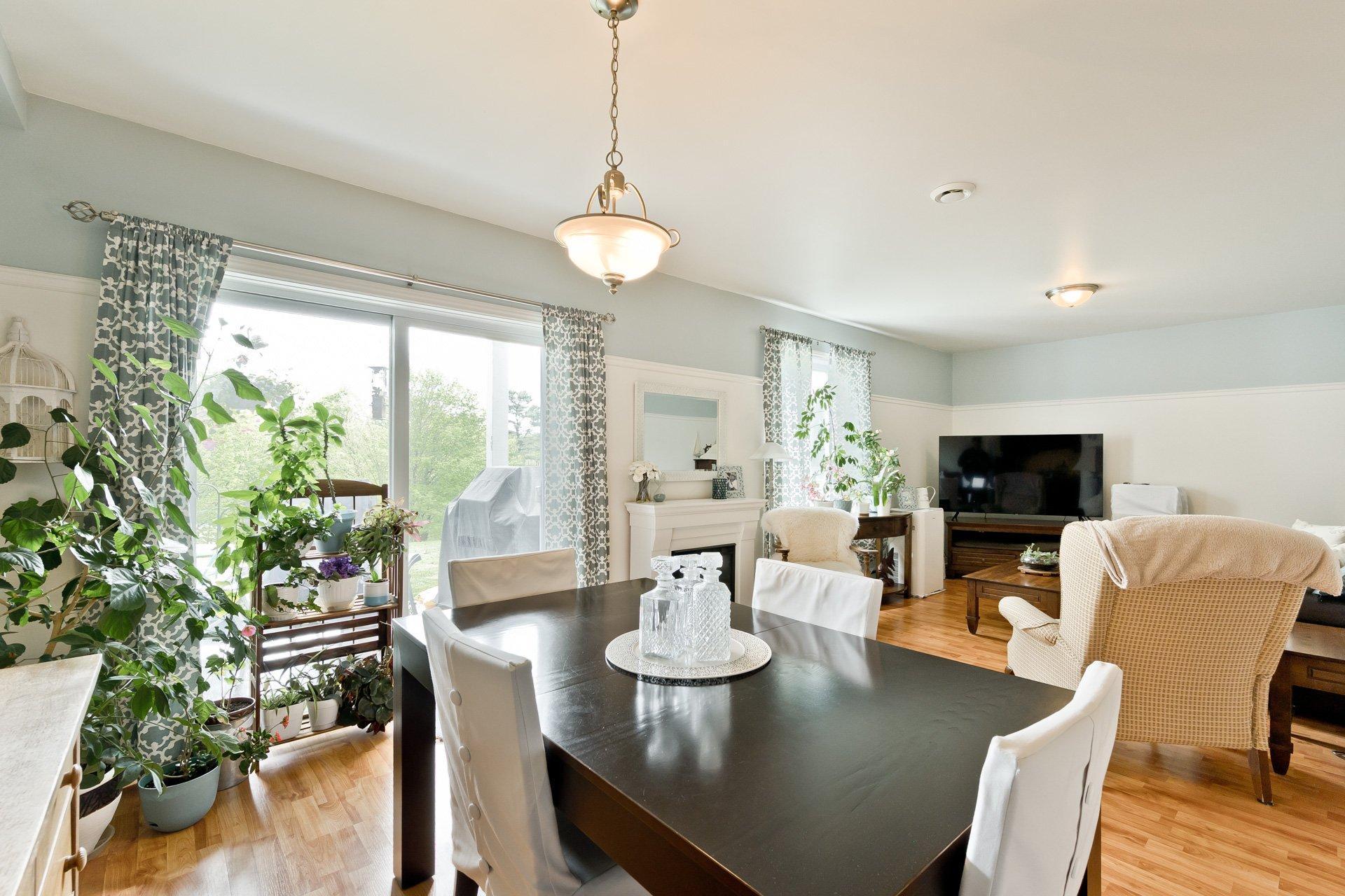









361


Rue Argenteuil

,
Sherbrooke (Brompton/Rock Forest/Saint-Élie/Deauville),




QC
J1N2S6

