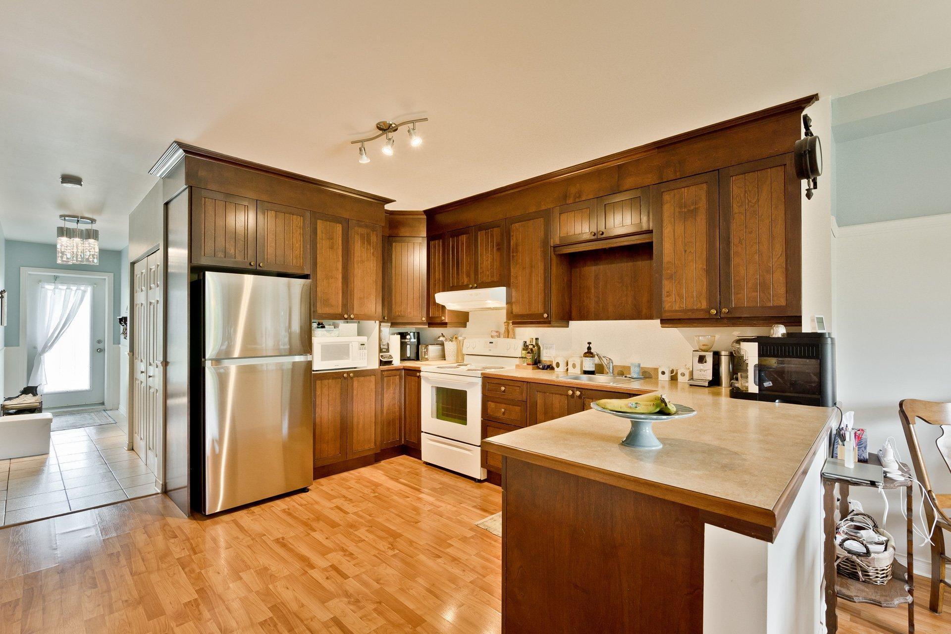 









361


Rue Argenteuil

,
Sherbrooke (Brompton/Rock Forest/Saint-Élie/Deauville),




QC
J1N2S6

