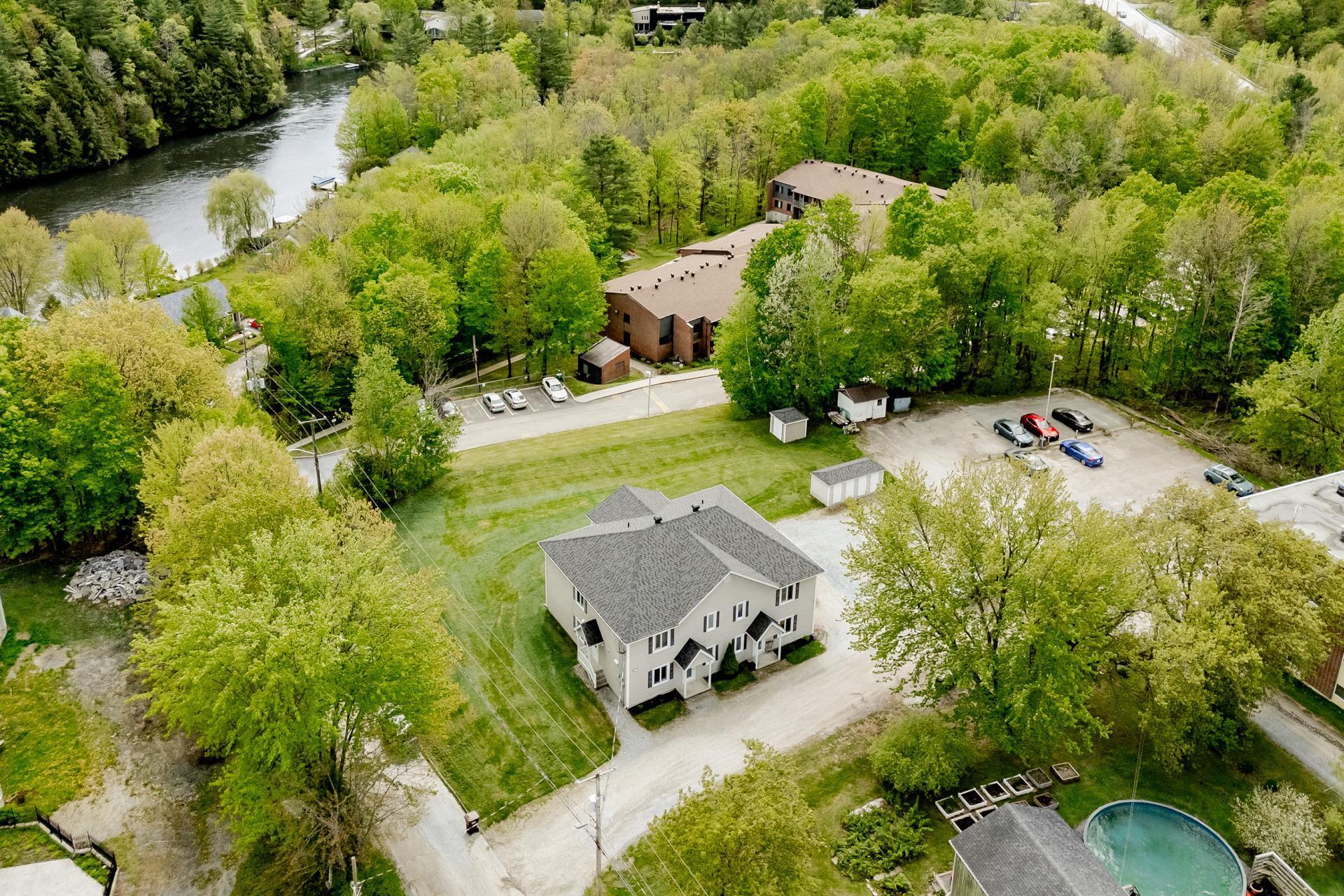 









361


Rue Argenteuil

,
Sherbrooke (Brompton/Rock Forest/Saint-Élie/Deauville),




QC
J1N2S6

