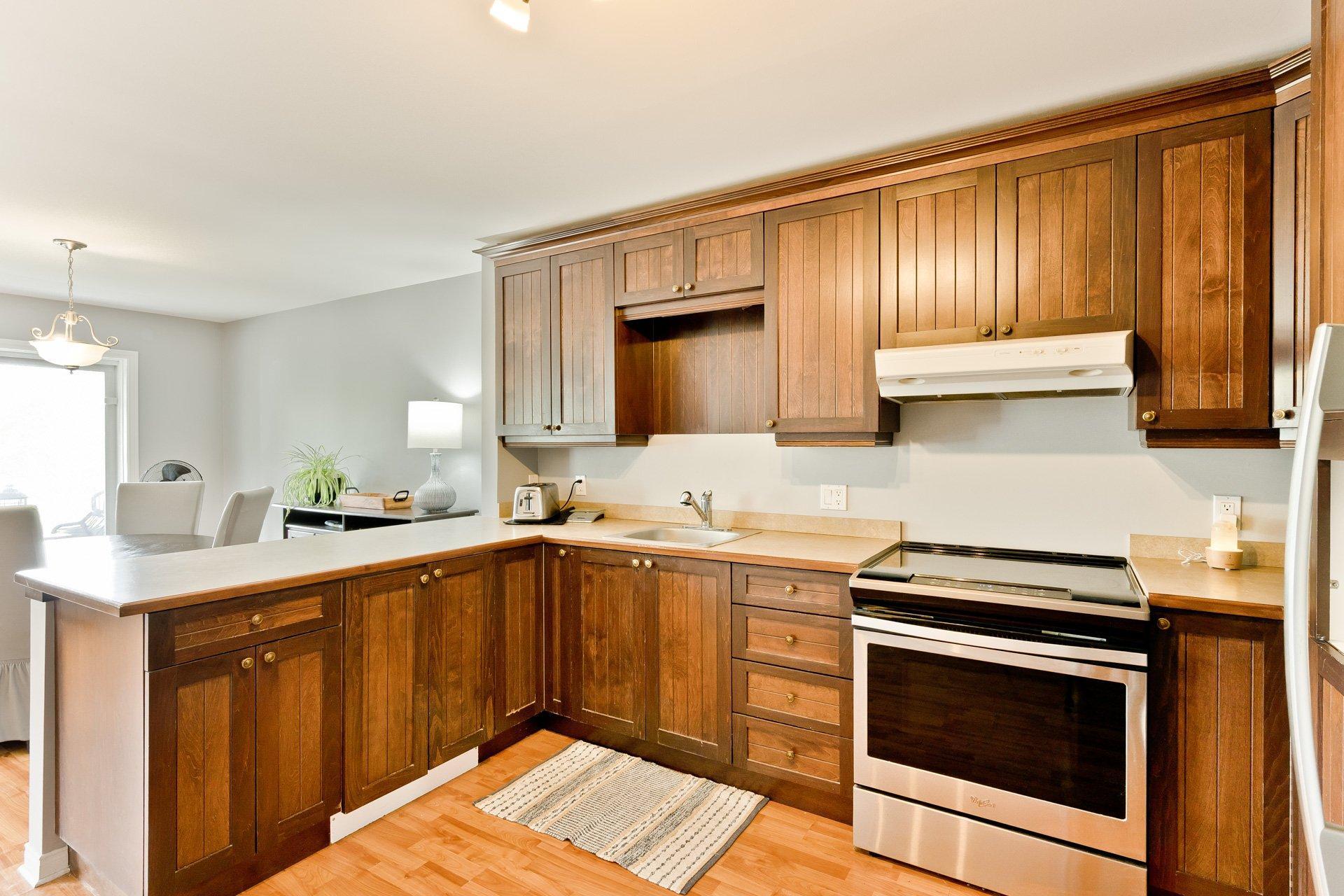 









361


Rue Argenteuil

,
Sherbrooke (Brompton/Rock Forest/Saint-Élie/Deauville),




QC
J1N2S6

