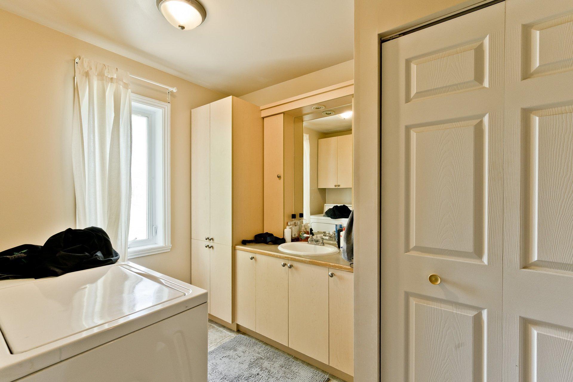 









361


Rue Argenteuil

,
Sherbrooke (Brompton/Rock Forest/Saint-Élie/Deauville),




QC
J1N2S6

