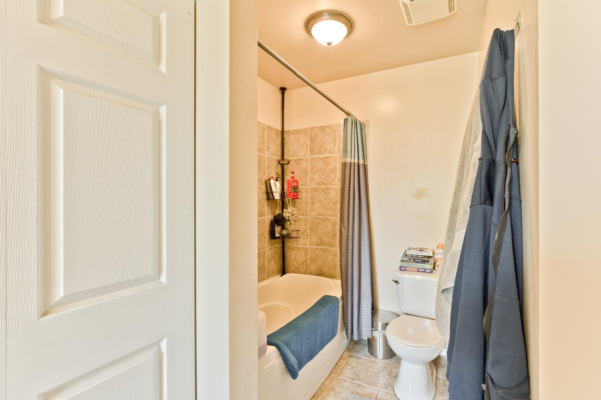 









361


Rue Argenteuil

,
Sherbrooke (Brompton/Rock Forest/Saint-Élie/Deauville),




QC
J1N2S6

