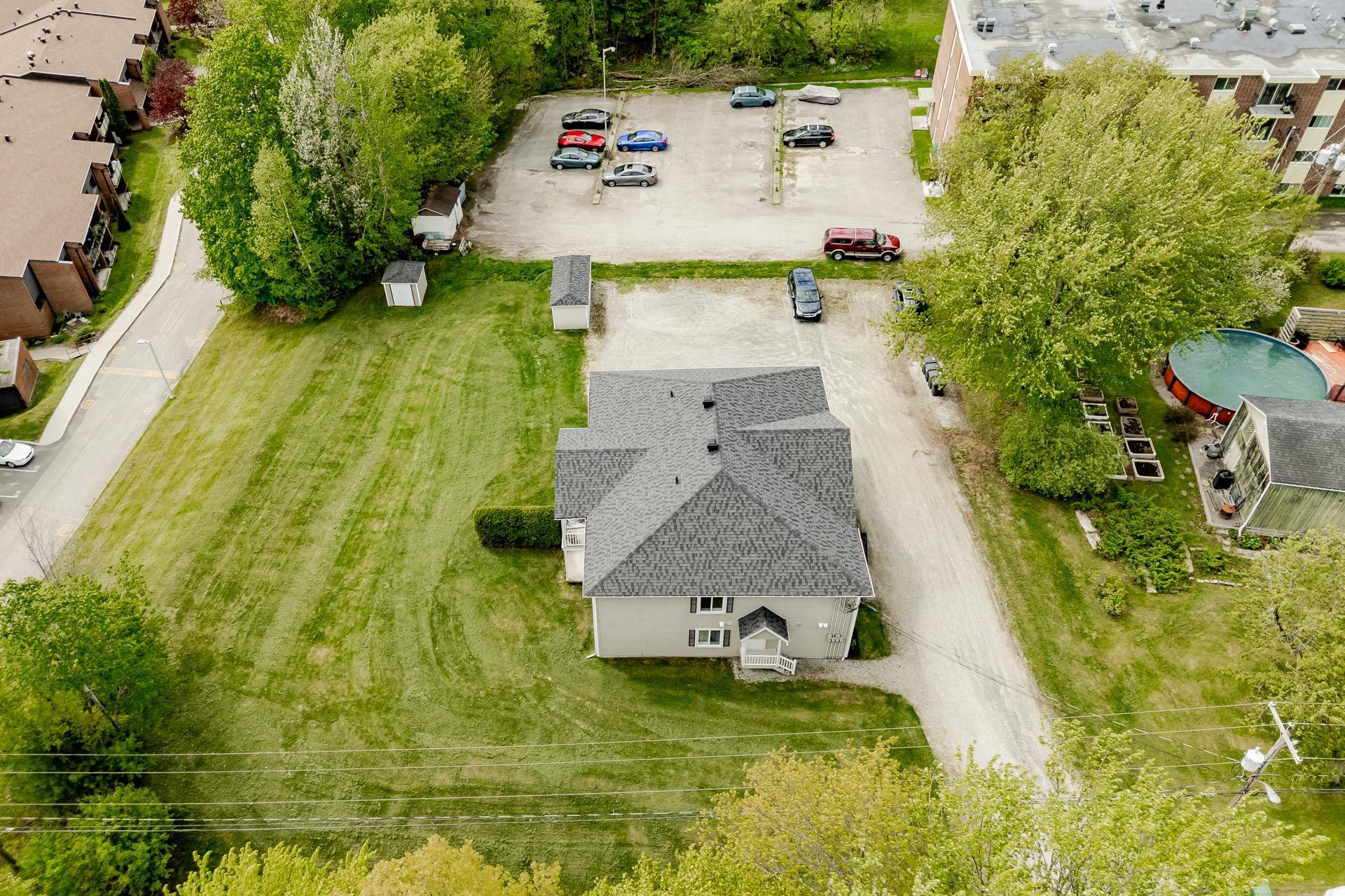 









361


Rue Argenteuil

,
Sherbrooke (Brompton/Rock Forest/Saint-Élie/Deauville),




QC
J1N2S6

