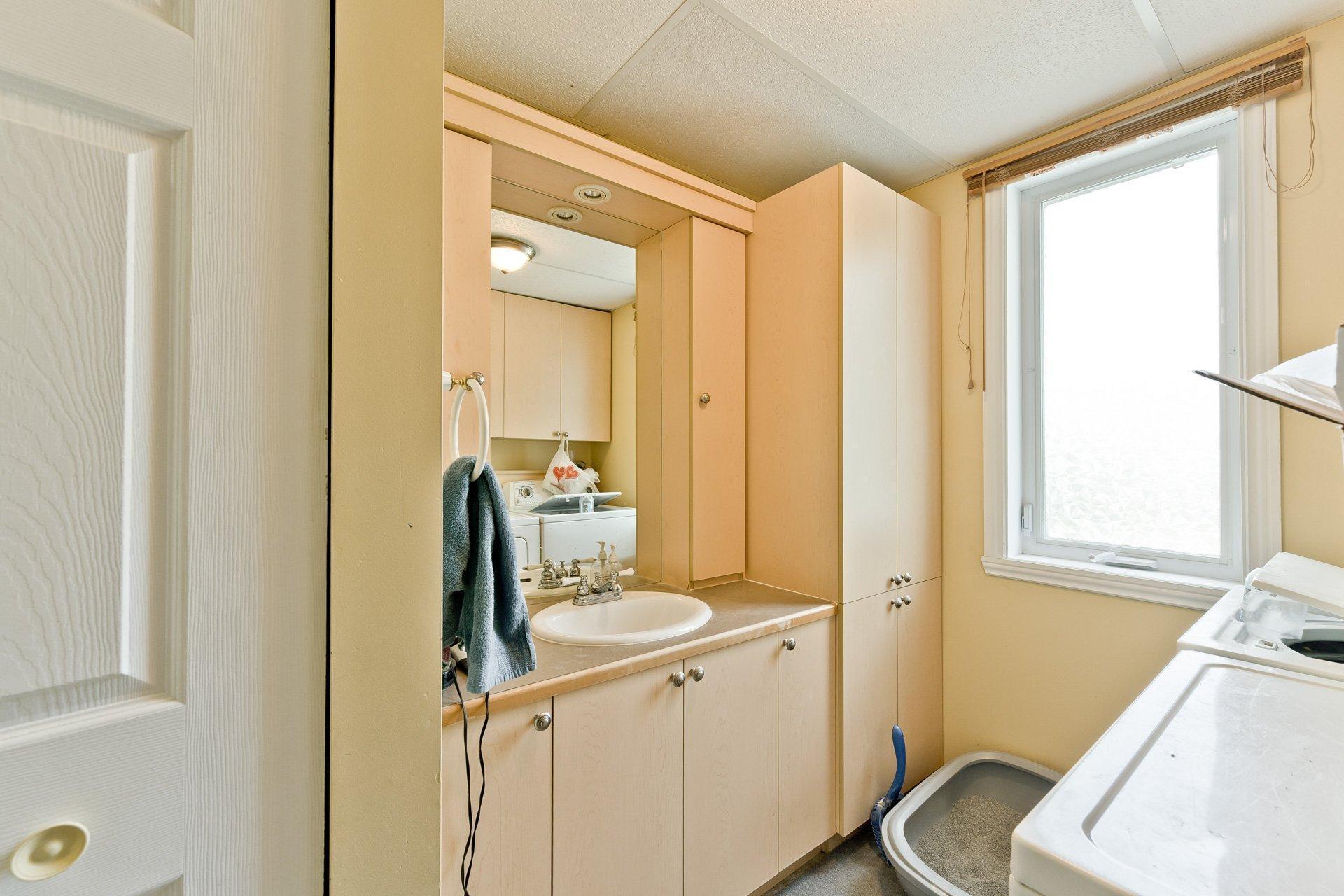 









361


Rue Argenteuil

,
Sherbrooke (Brompton/Rock Forest/Saint-Élie/Deauville),




QC
J1N2S6

