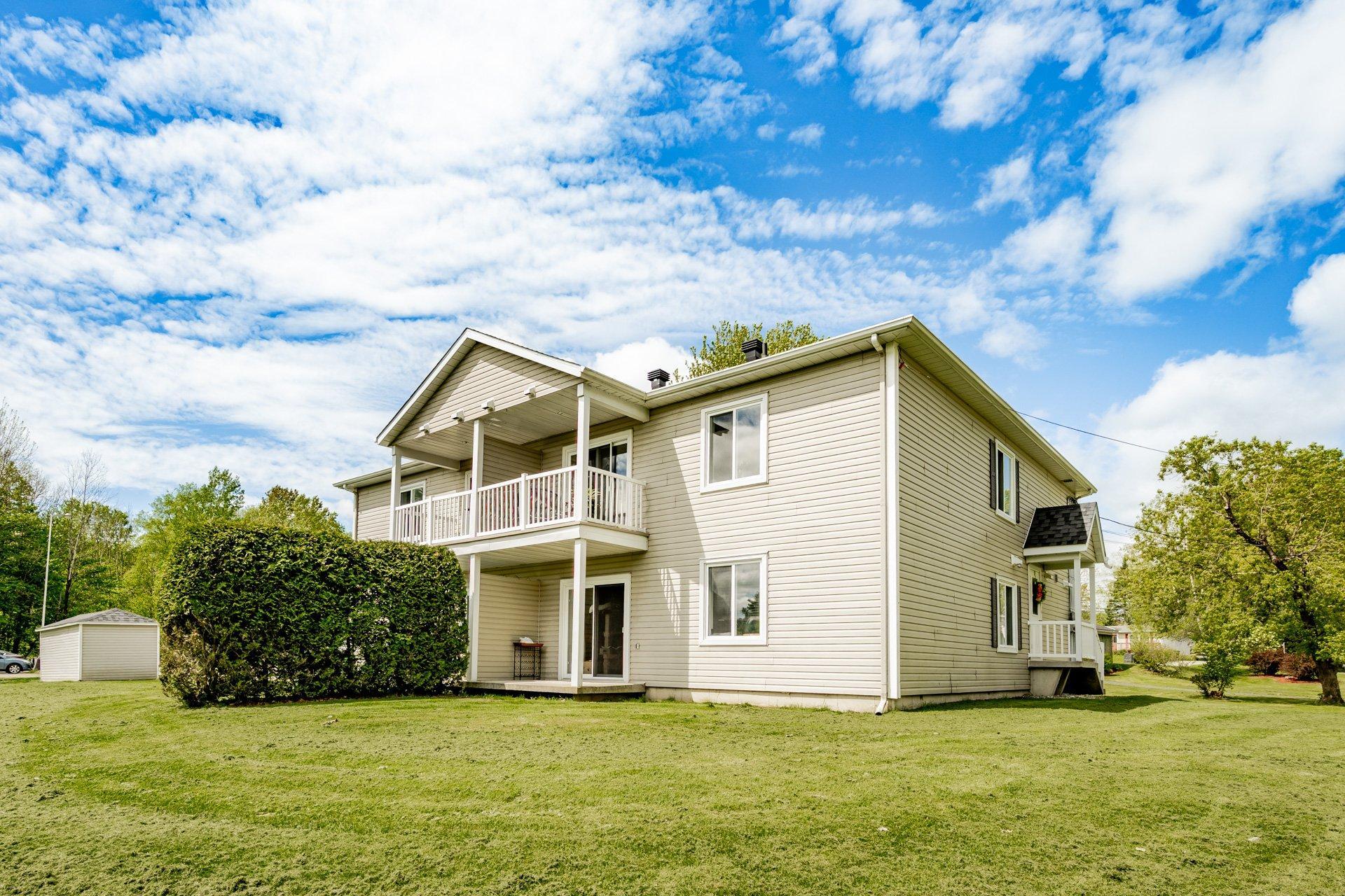 









361


Rue Argenteuil

,
Sherbrooke (Brompton/Rock Forest/Saint-Élie/Deauville),




QC
J1N2S6

