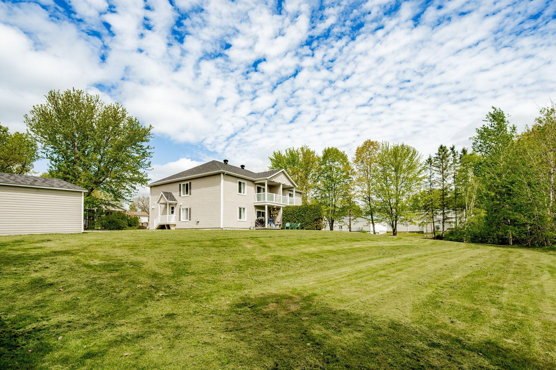 









361


Rue Argenteuil

,
Sherbrooke (Brompton/Rock Forest/Saint-Élie/Deauville),




QC
J1N2S6

