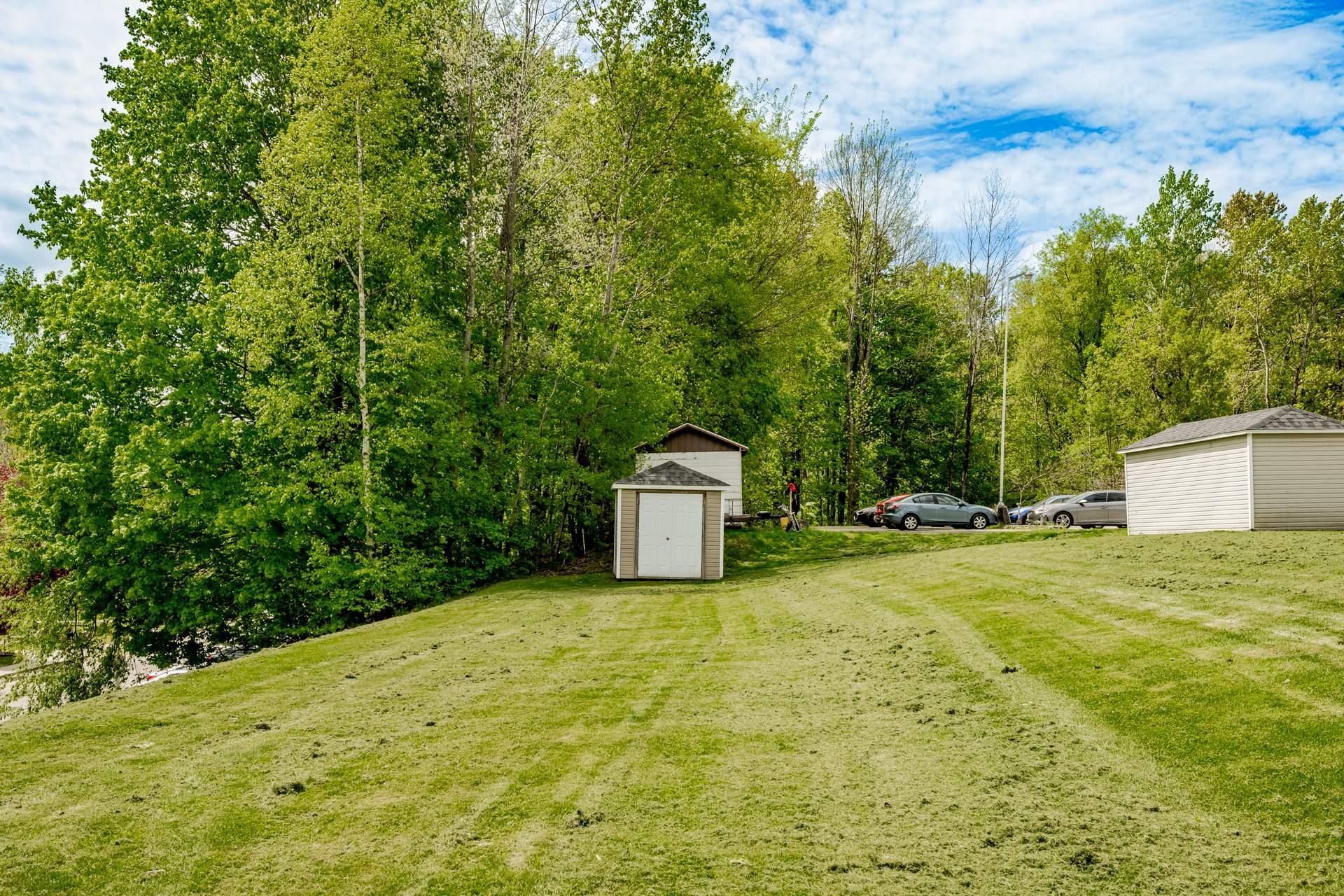 









361


Rue Argenteuil

,
Sherbrooke (Brompton/Rock Forest/Saint-Élie/Deauville),




QC
J1N2S6

