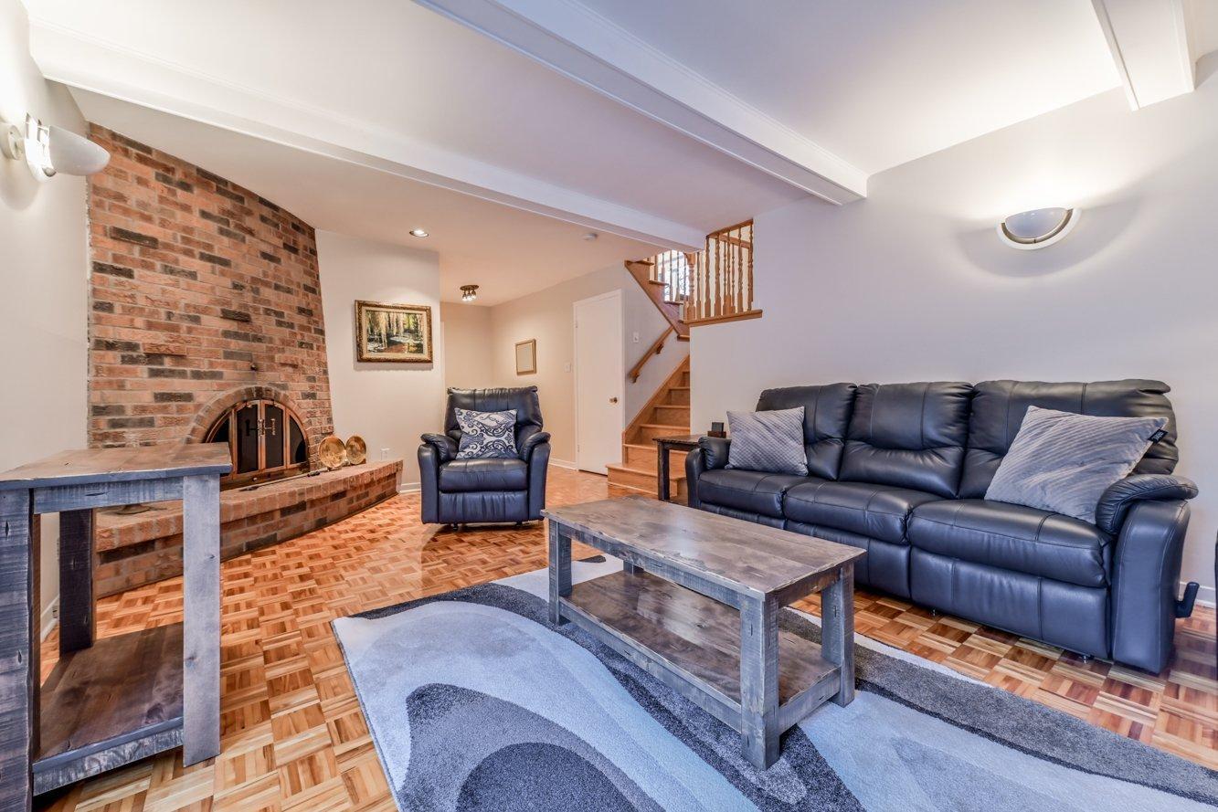 









44


Place Berlioz

,
Candiac,




QC
J5R3Z4

