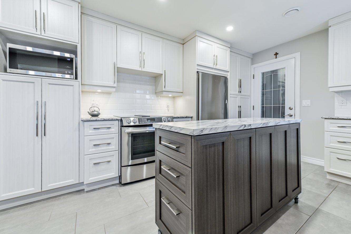 









44


Place Berlioz

,
Candiac,




QC
J5R3Z4

