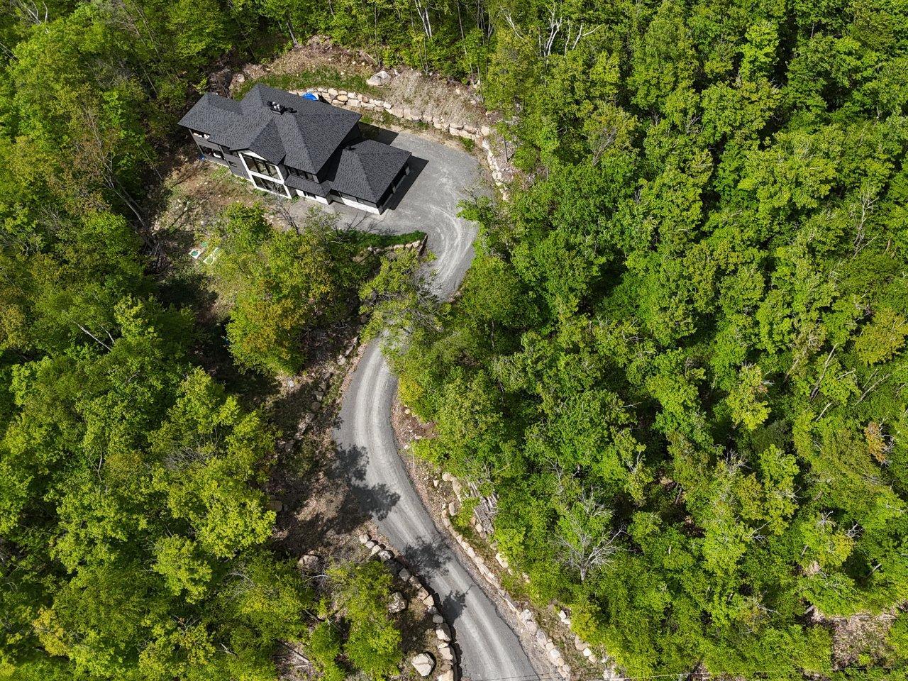 









139


Mtée des Samares

,
Sainte-Agathe-des-Monts,




QC
J8C0R7

