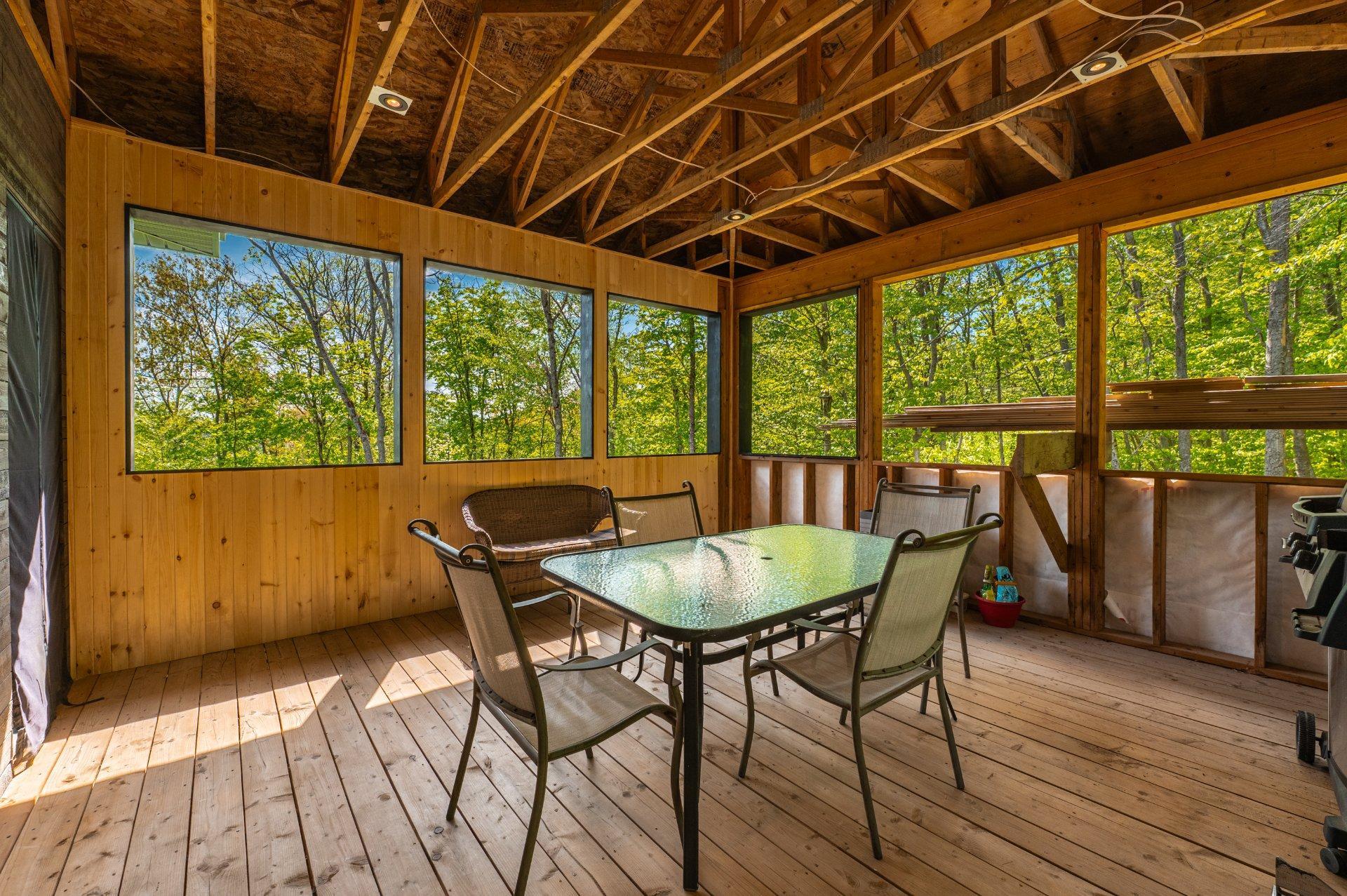 









139


Mtée des Samares

,
Sainte-Agathe-des-Monts,




QC
J8C0R7

