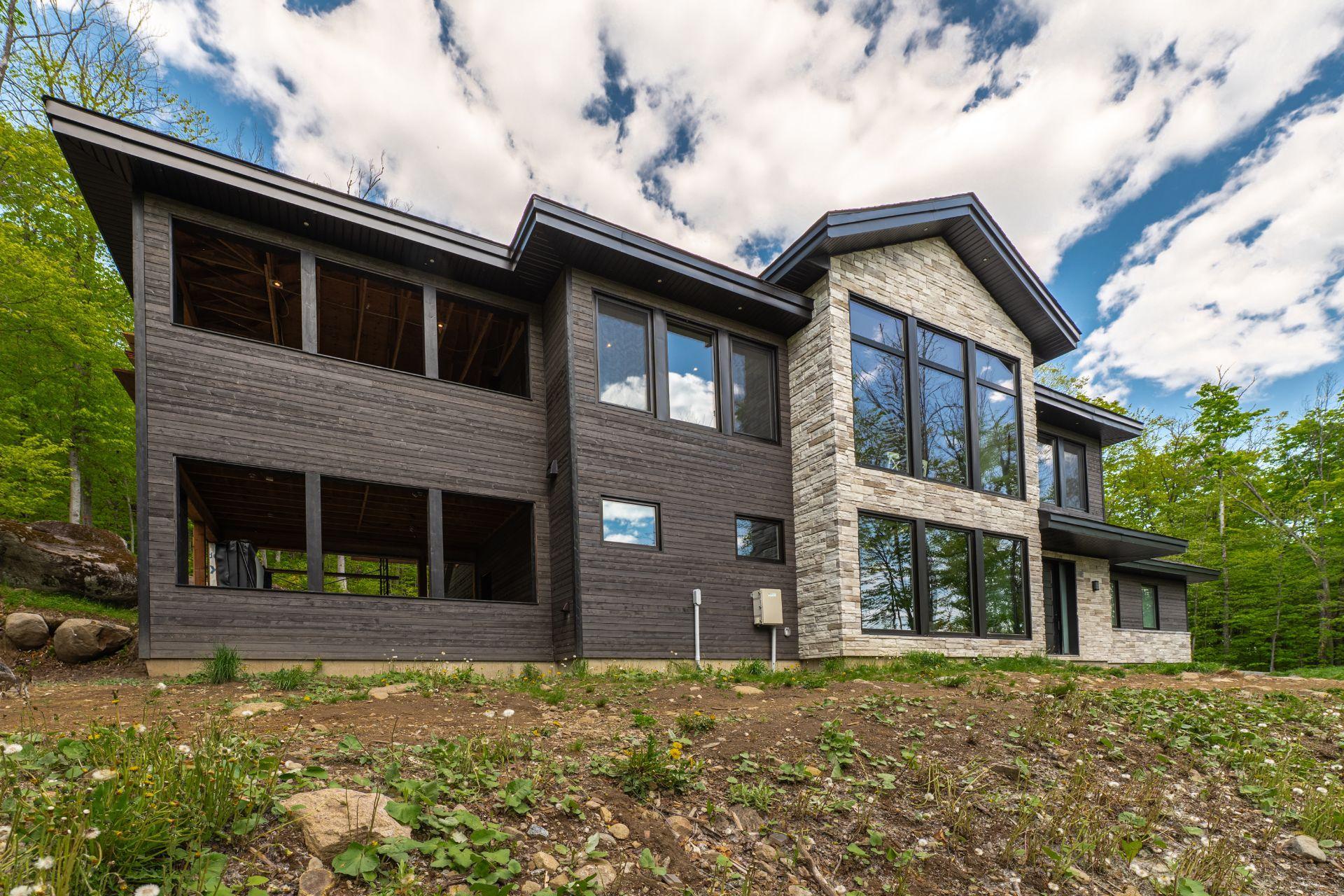 









139


Mtée des Samares

,
Sainte-Agathe-des-Monts,




QC
J8C0R7

