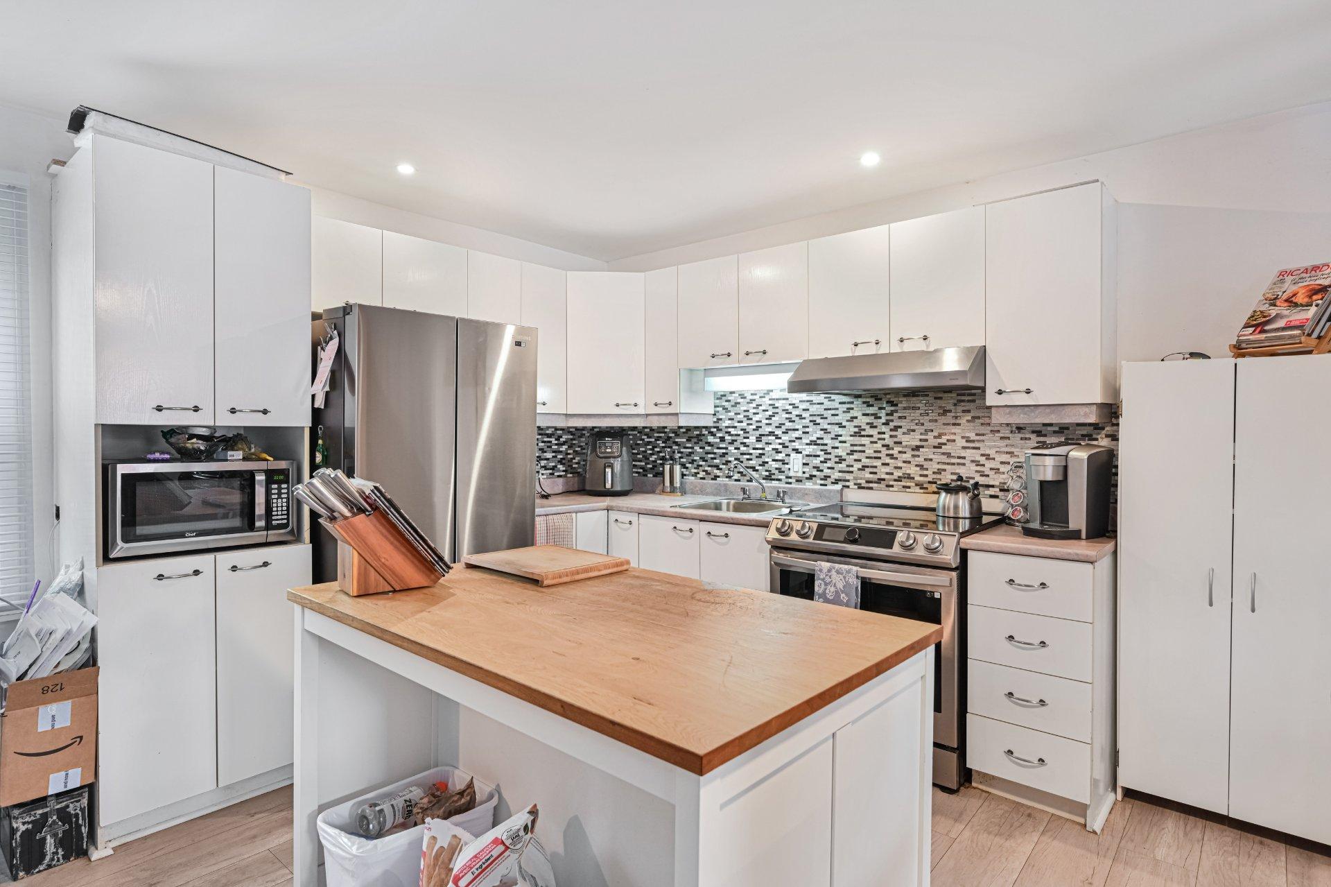 









66


Rue St-Paul

,
Saint-Jean-sur-Richelieu,




QC
J3B1Z2

