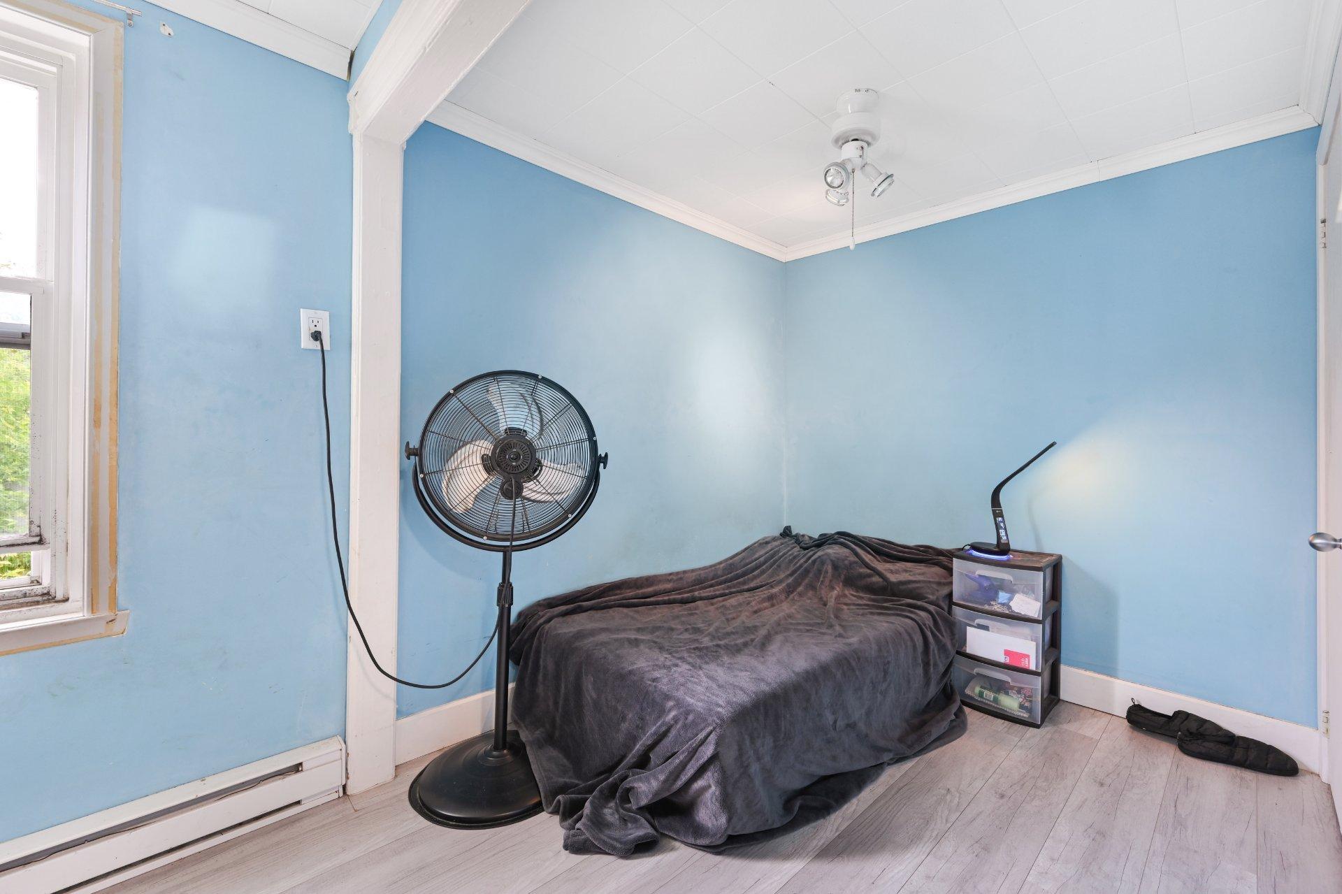 









66


Rue St-Paul

,
Saint-Jean-sur-Richelieu,




QC
J3B1Z2


