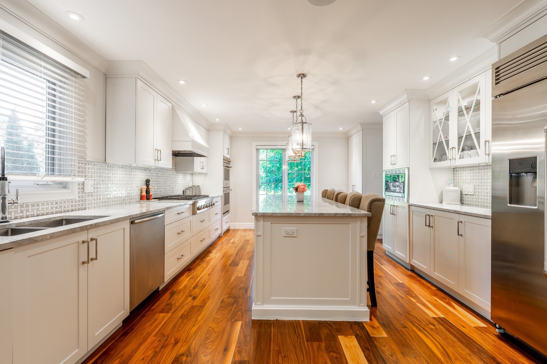 









264


Brighton Drive

,
Beaconsfield,




QC
H9W2L6

