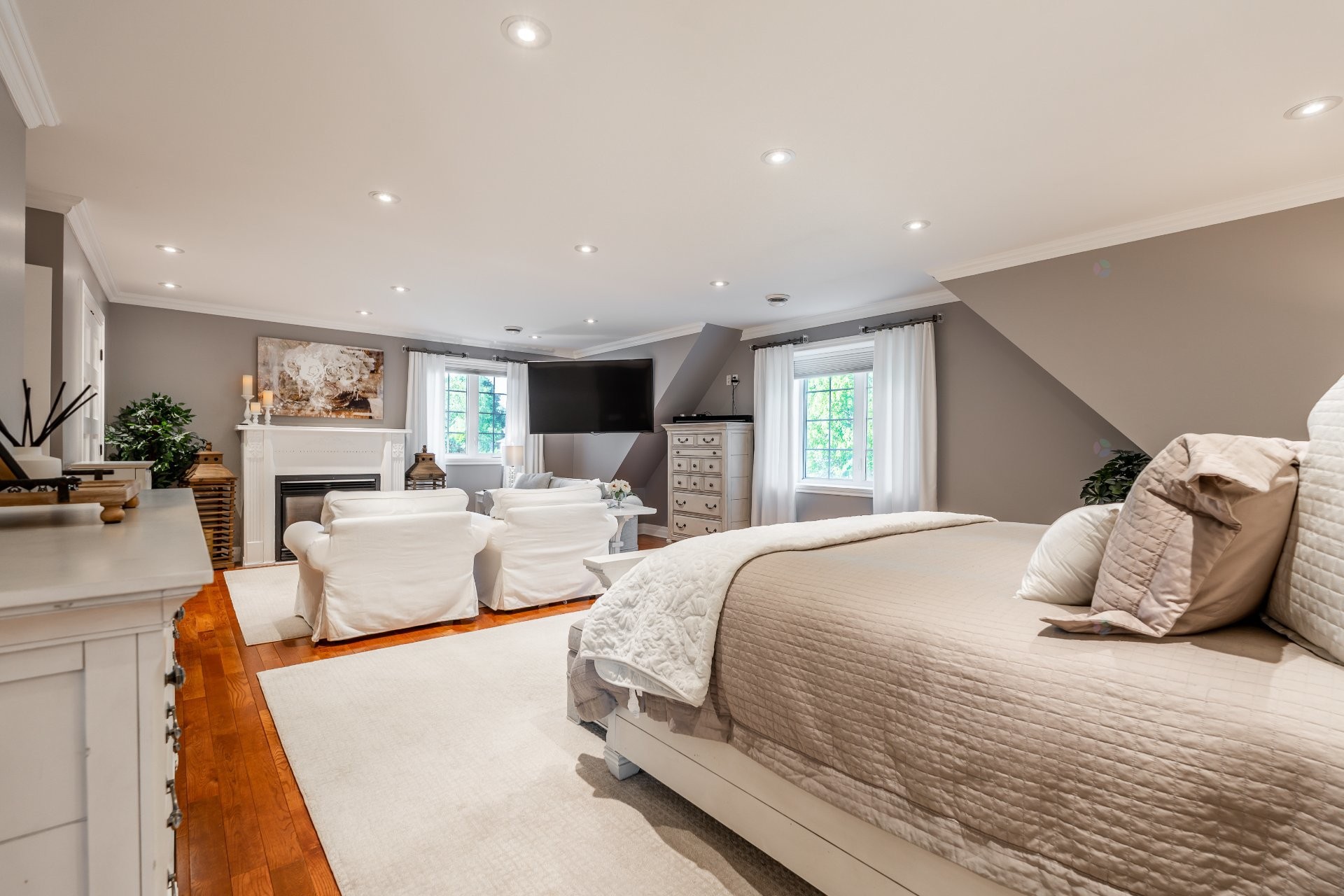 









264


Brighton Drive

,
Beaconsfield,




QC
H9W2L6

