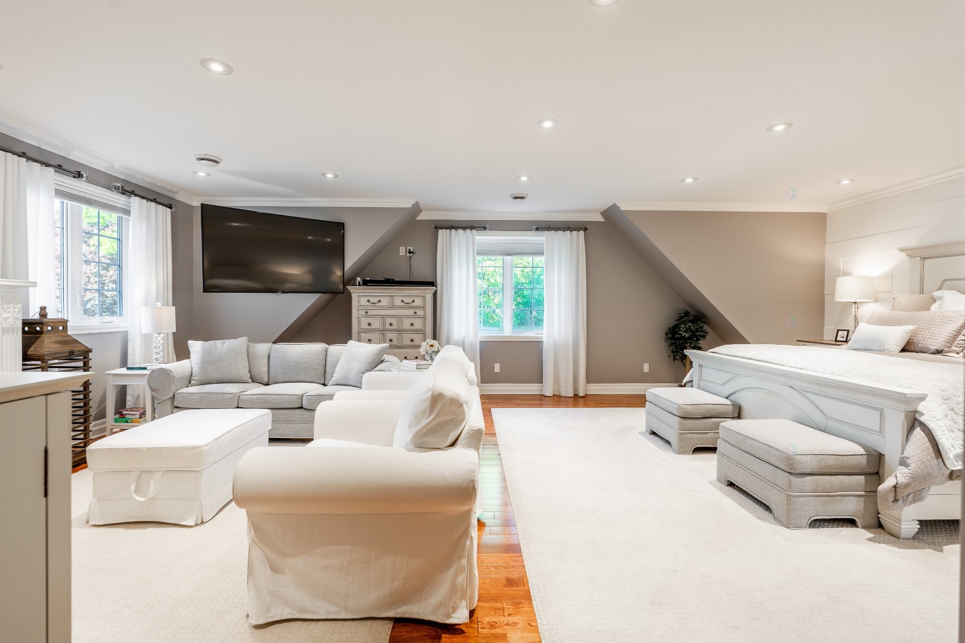 









264


Brighton Drive

,
Beaconsfield,




QC
H9W2L6

