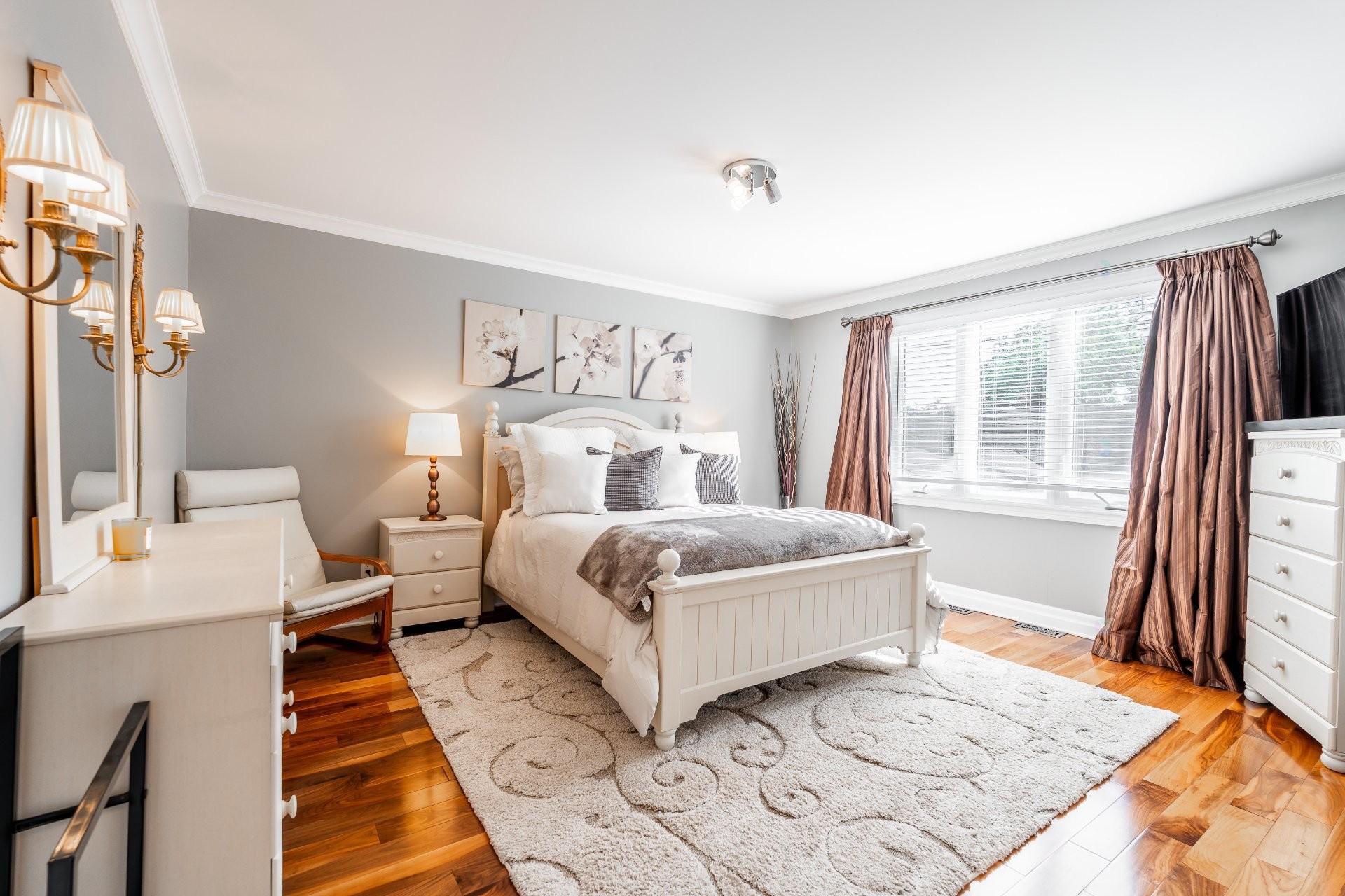 









264


Brighton Drive

,
Beaconsfield,




QC
H9W2L6

