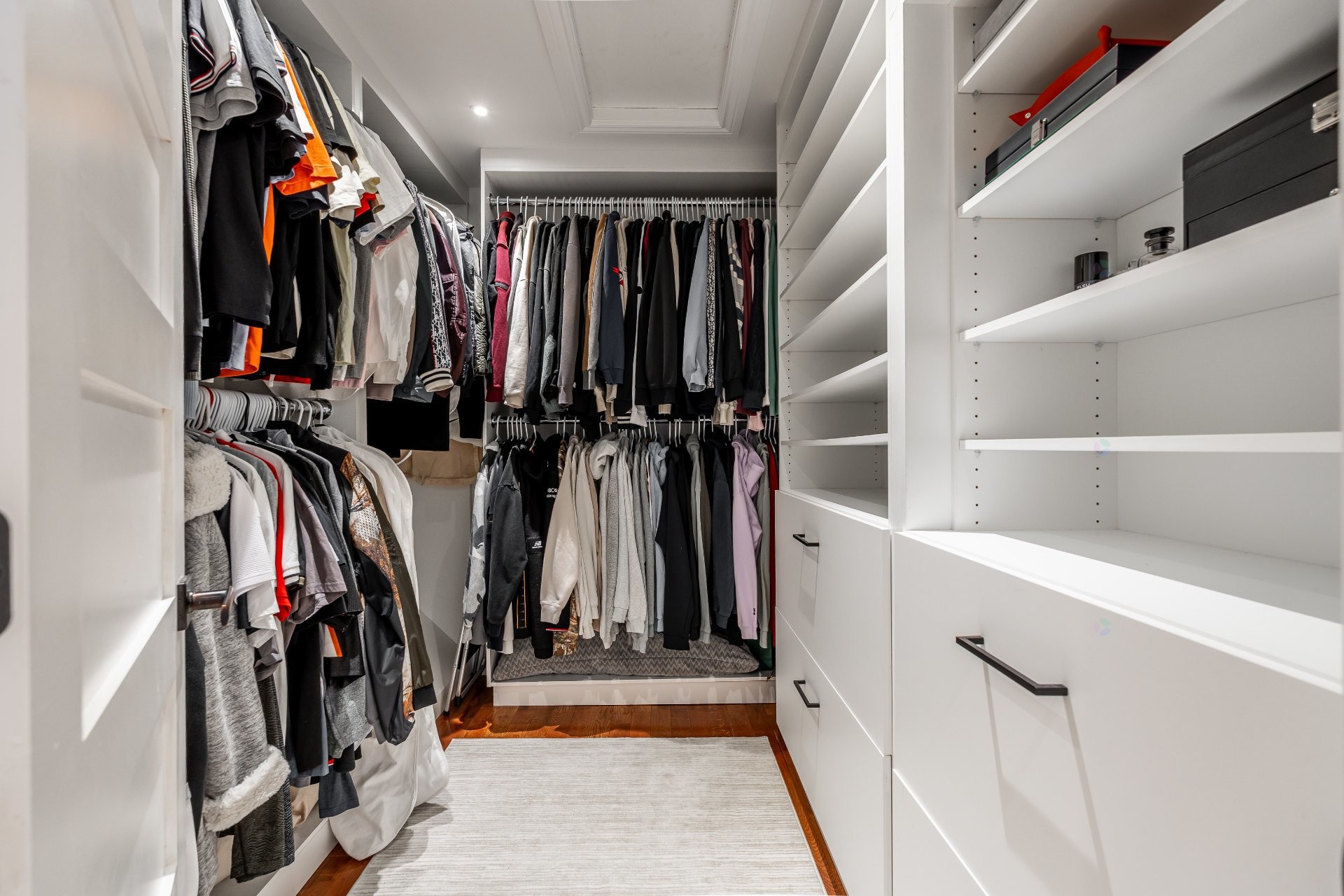 









264


Brighton Drive

,
Beaconsfield,




QC
H9W2L6

