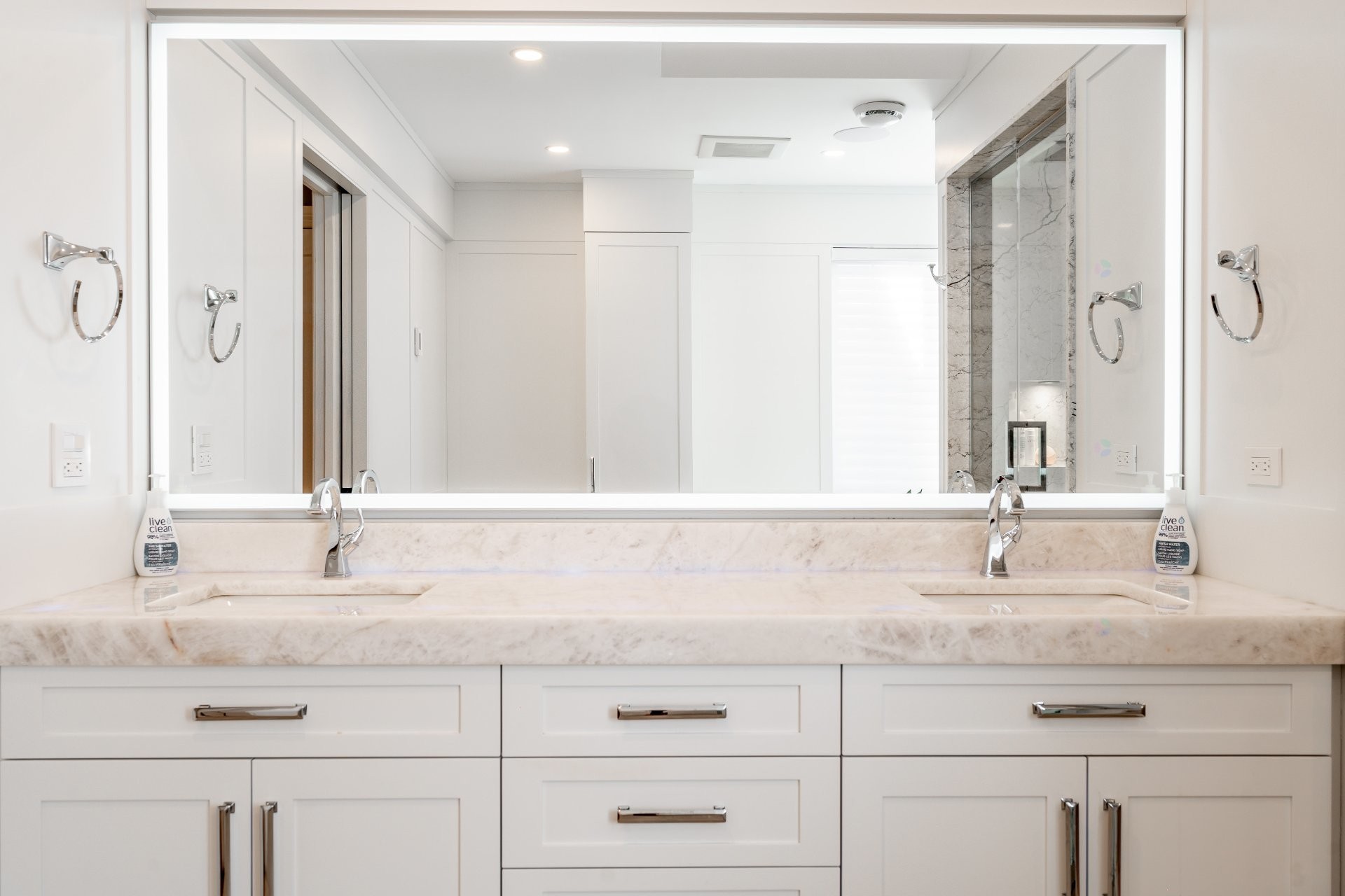 









264


Brighton Drive

,
Beaconsfield,




QC
H9W2L6

