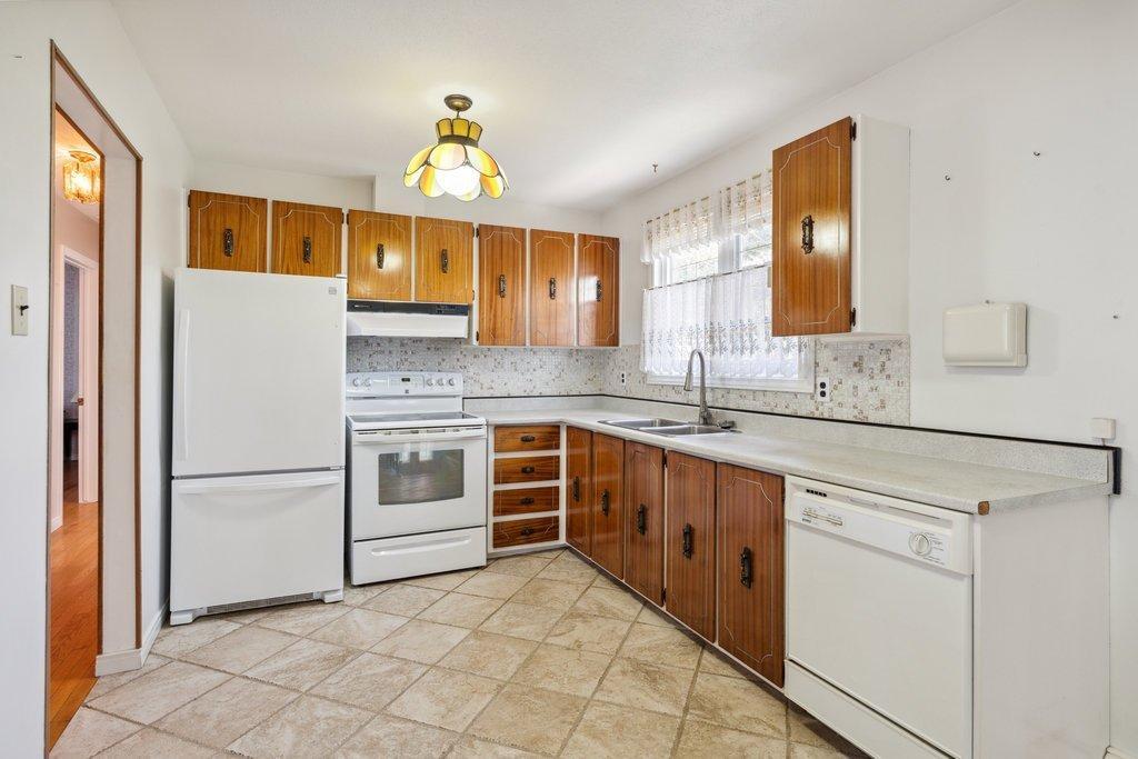 









469


Rue St-Mathieu

,
Gatineau (Gatineau),




QC
J8P2Y1

