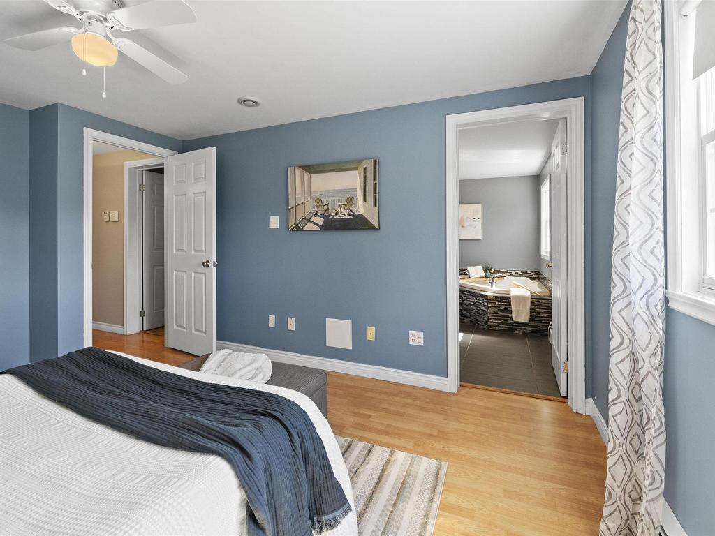 












19 Frenchy Road

,
Lantz,




NS
B2S 1R3

