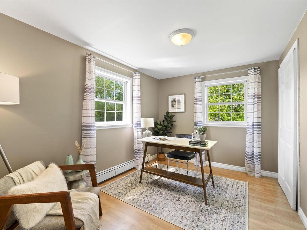 












19 Frenchy Road

,
Lantz,




NS
B2S 1R3

