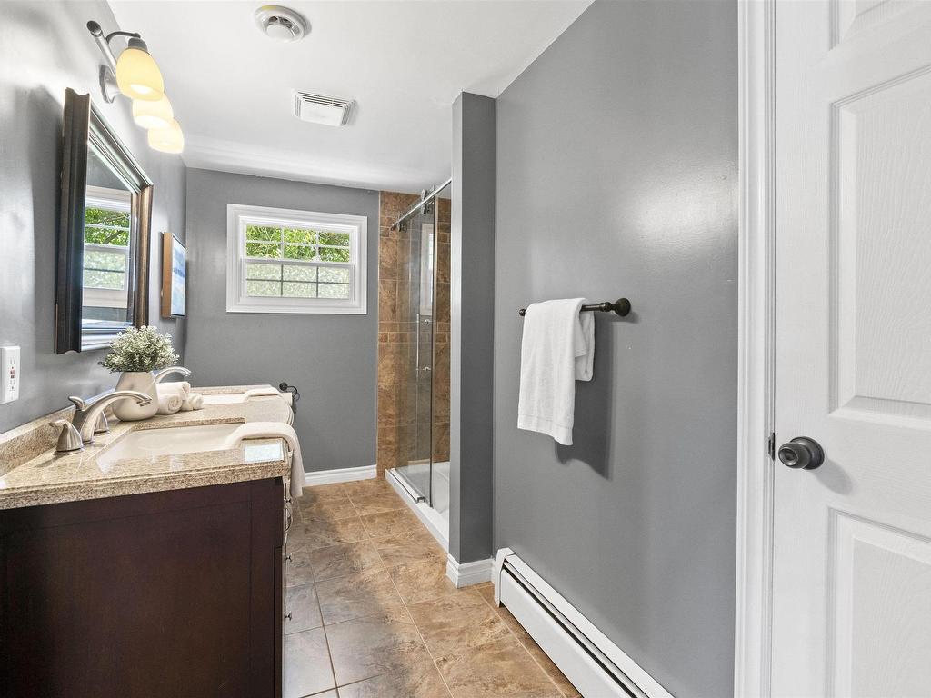 












19 Frenchy Road

,
Lantz,




NS
B2S 1R3

