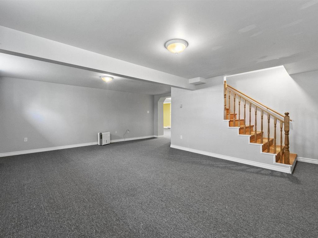 












19 Frenchy Road

,
Lantz,




NS
B2S 1R3

