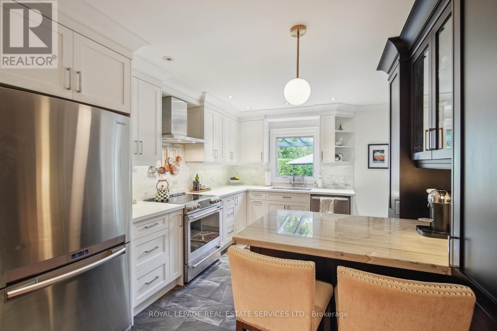 












4216 PETERSBURG CRESCENT

,
Mississauga,




Ontario
L4Z2T3

