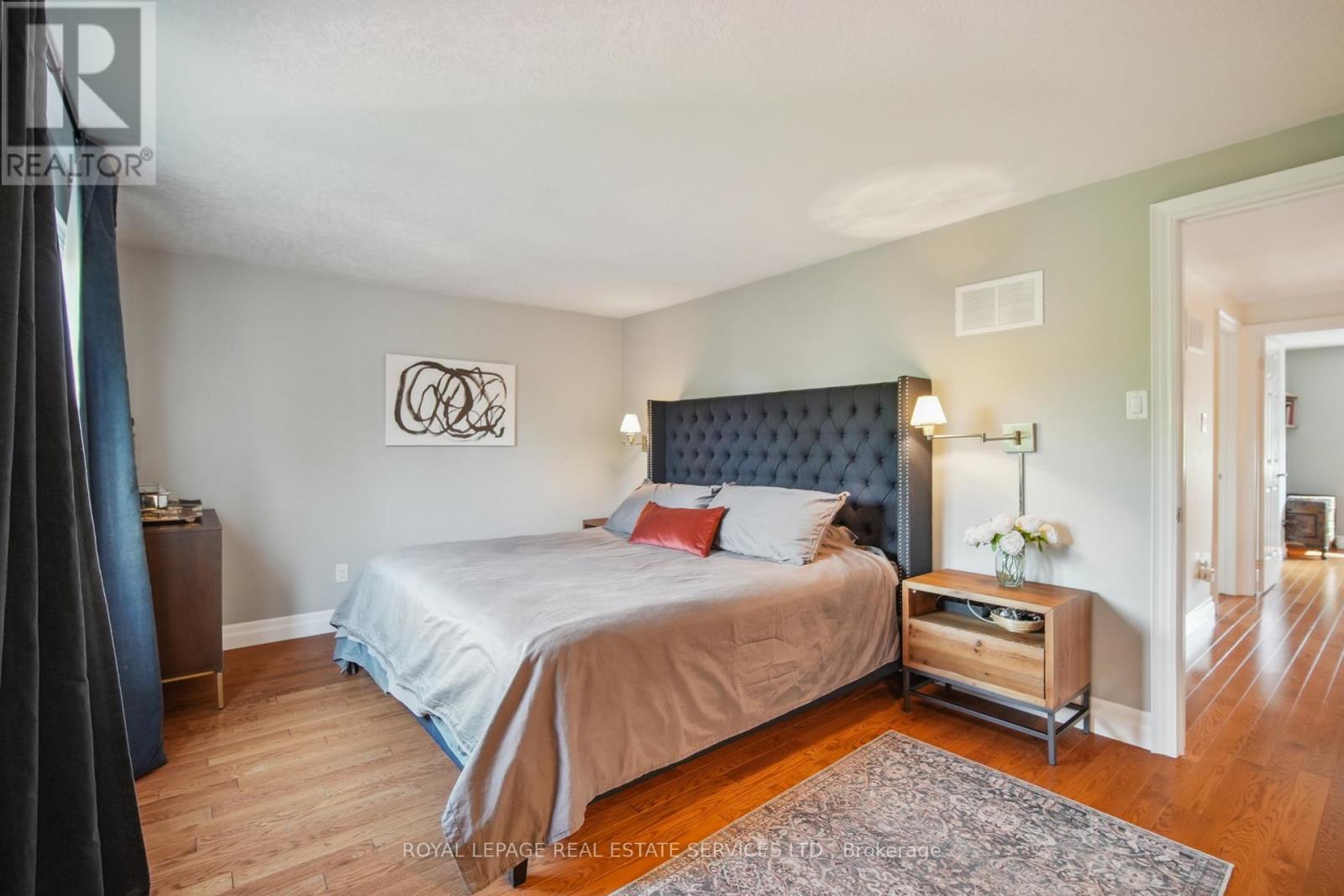 












4216 PETERSBURG CRESCENT

,
Mississauga,




Ontario
L4Z2T3

