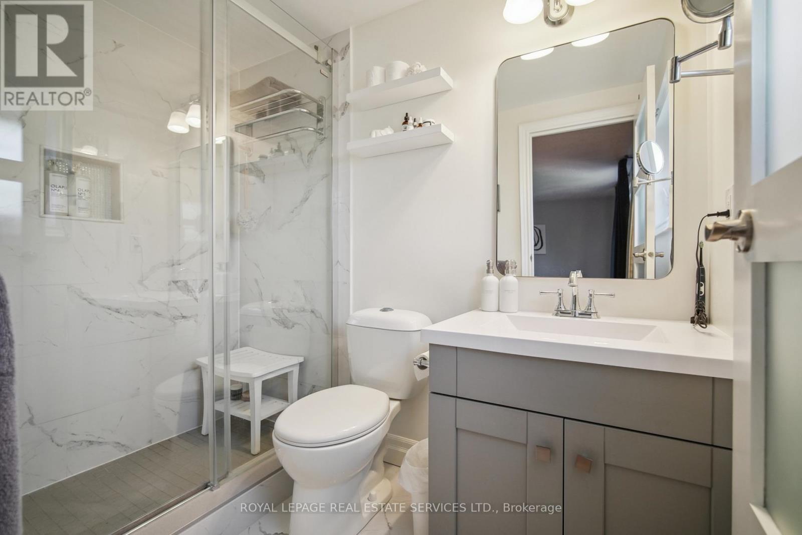 












4216 PETERSBURG CRESCENT

,
Mississauga,




Ontario
L4Z2T3

